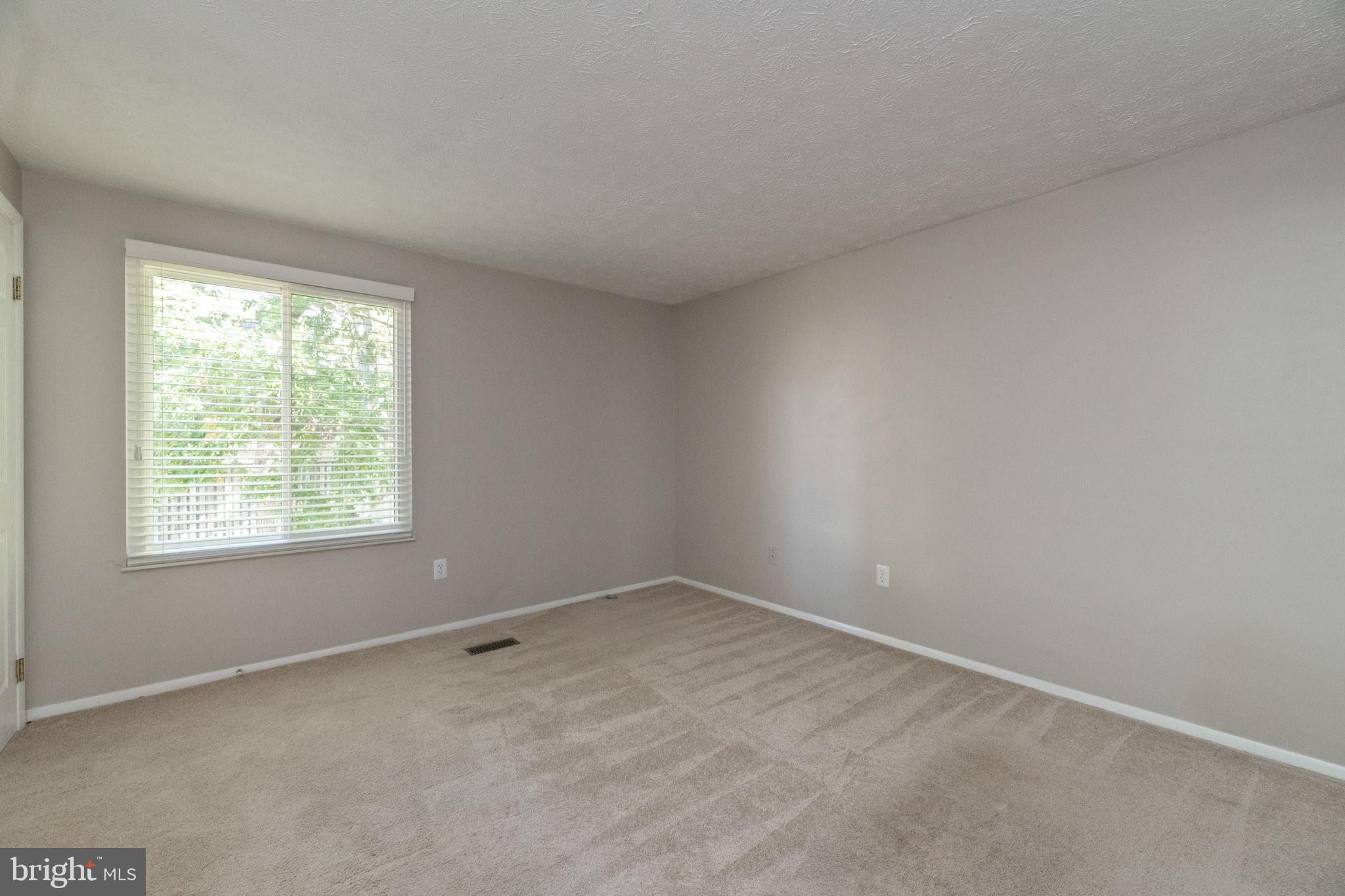 HARMANS WOODS - Residential Lease