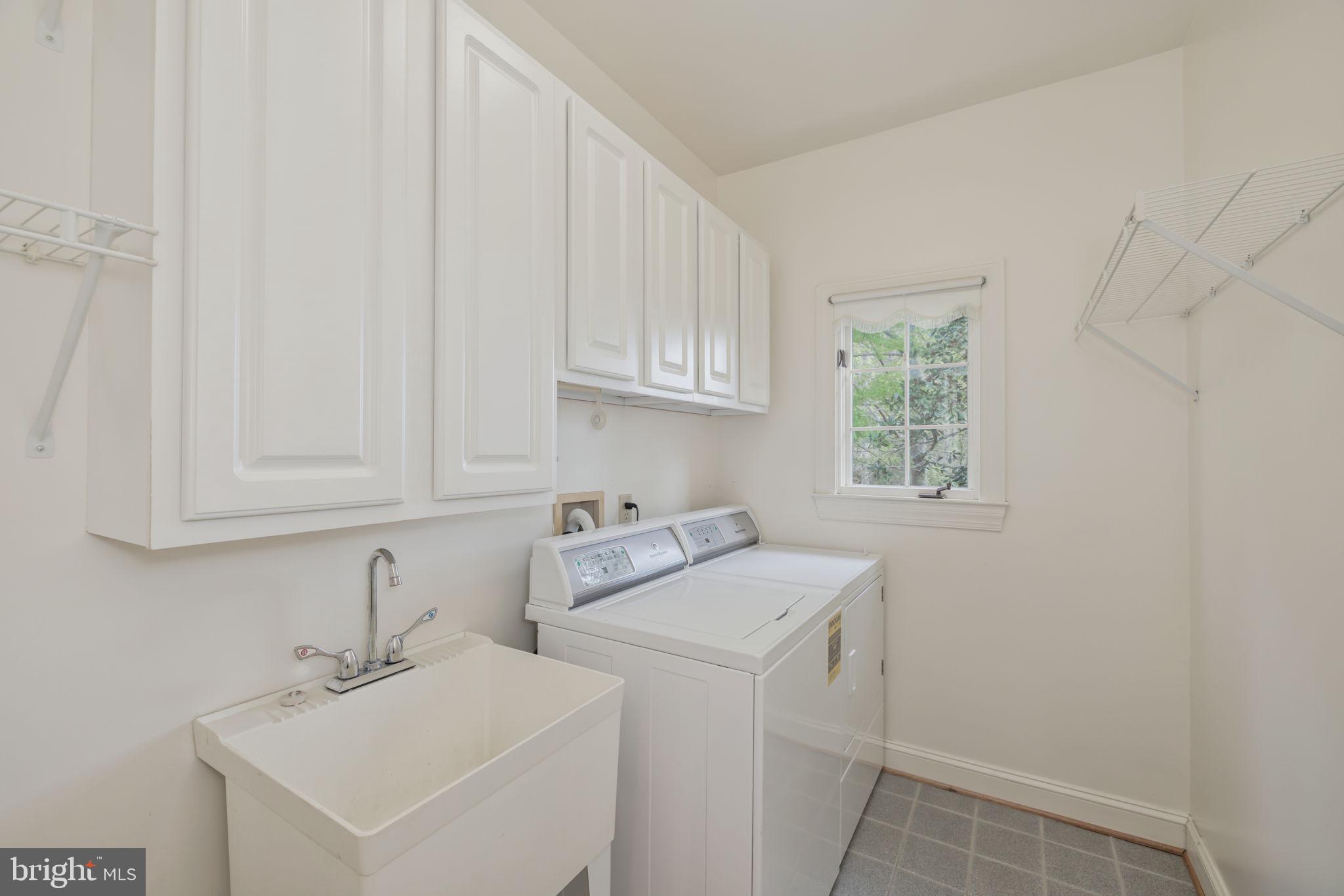 BUSH HILL WOODS - Residential