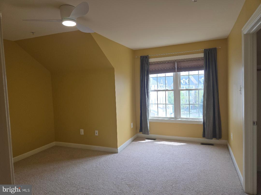 HIDDEN CREEK - Residential Lease