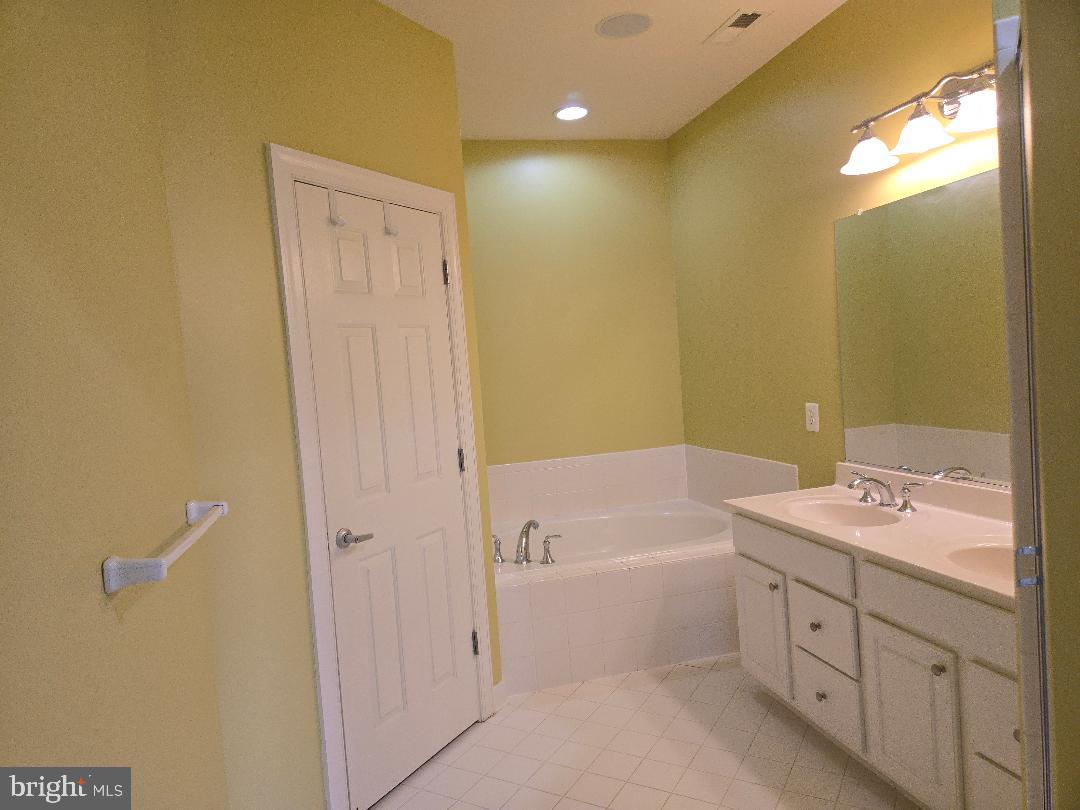 HIDDEN CREEK - Residential Lease