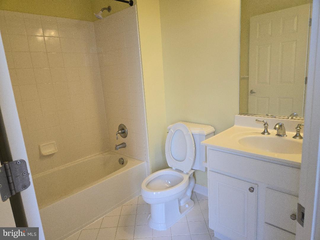 HIDDEN CREEK - Residential Lease