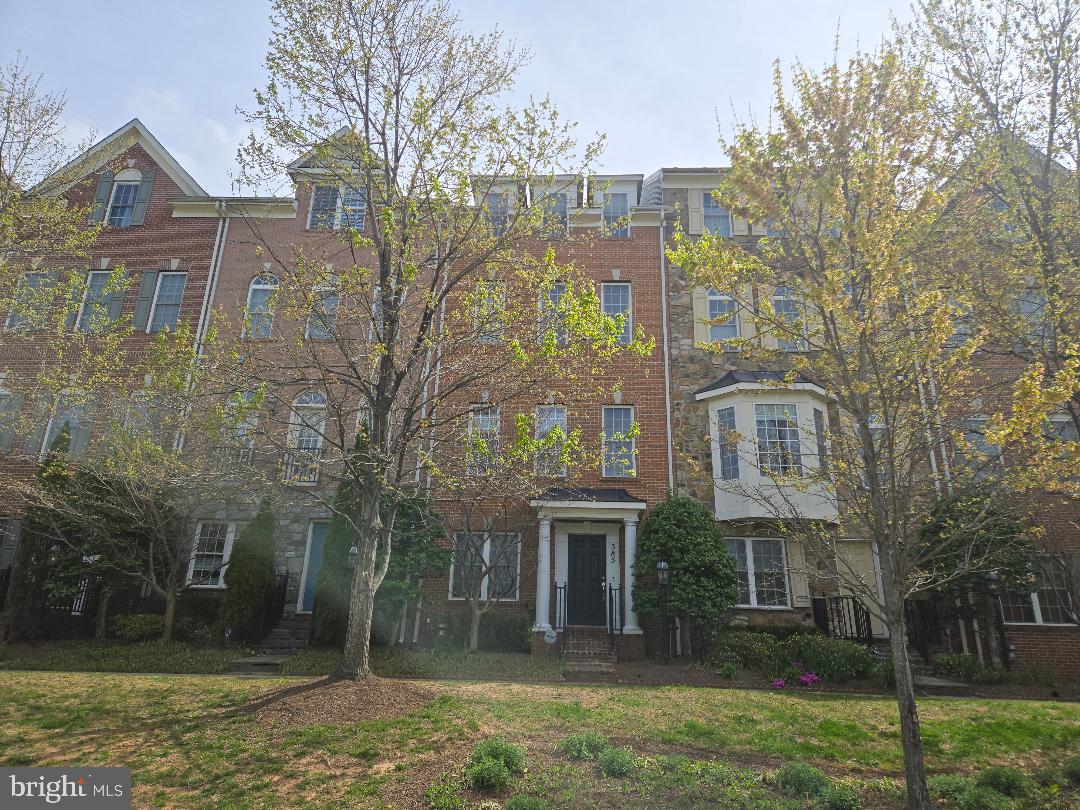 HIDDEN CREEK - Residential Lease