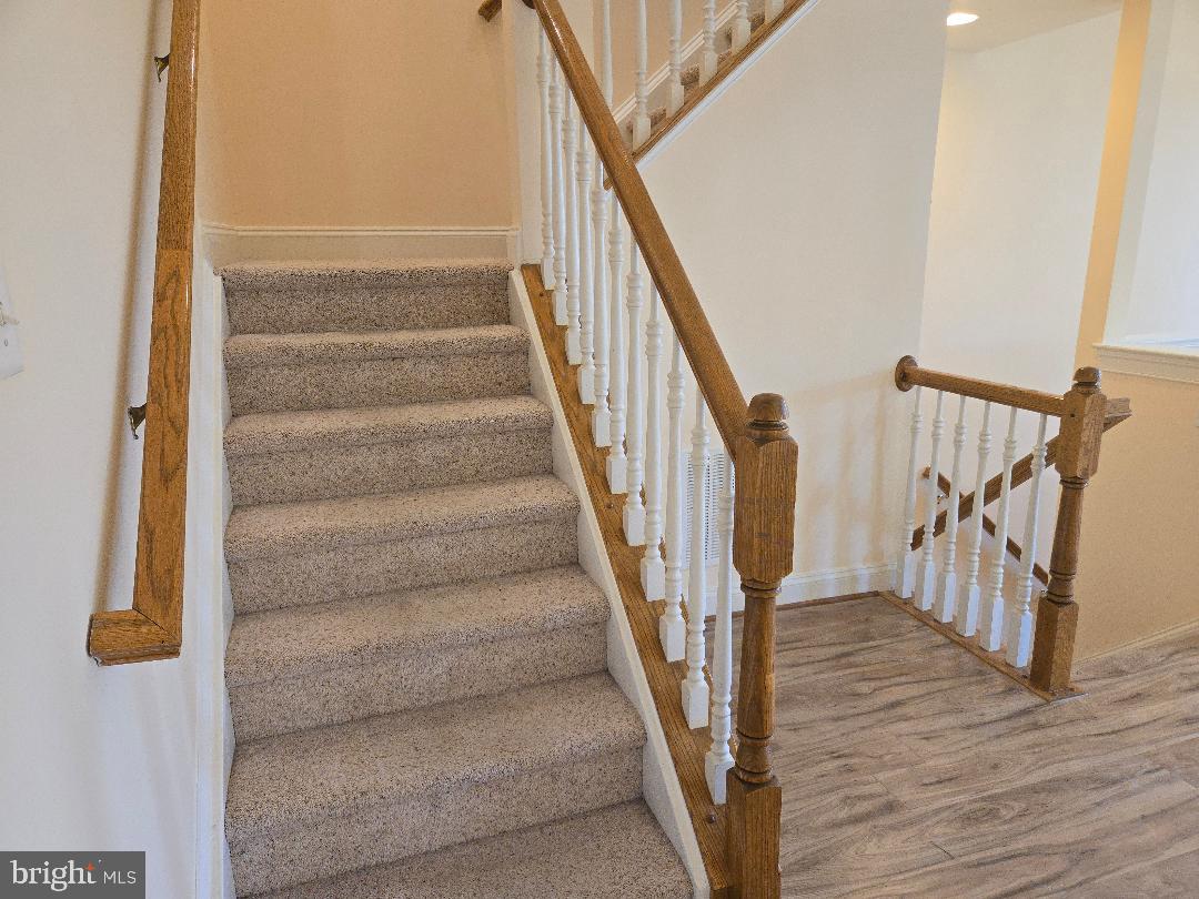 HIDDEN CREEK - Residential Lease