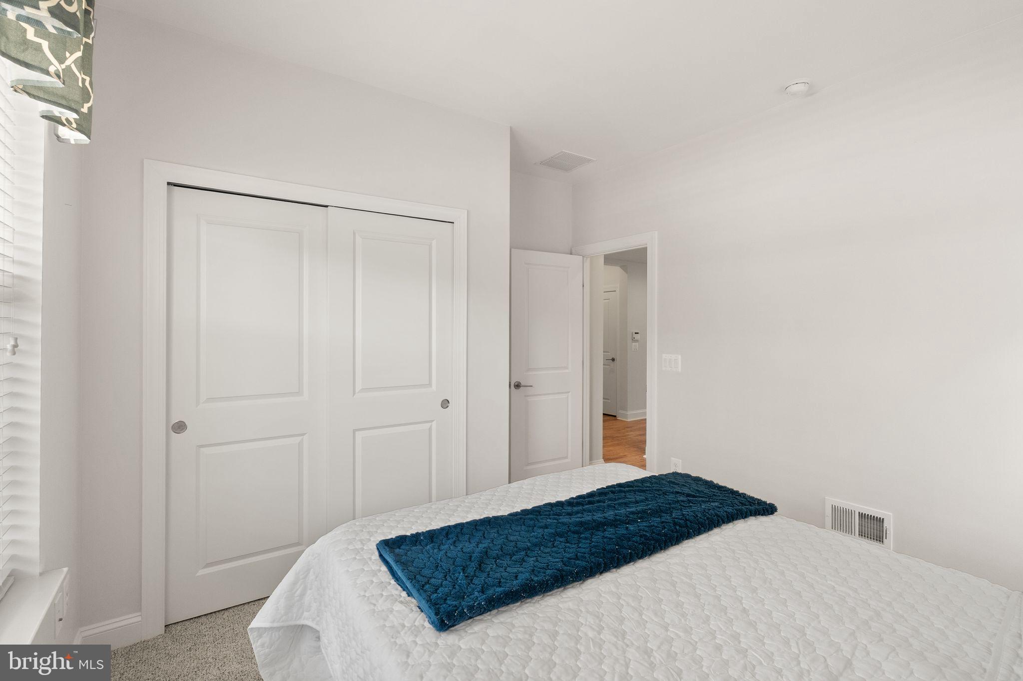 SHENANDOAH, LAKE FREDERICK - Residential