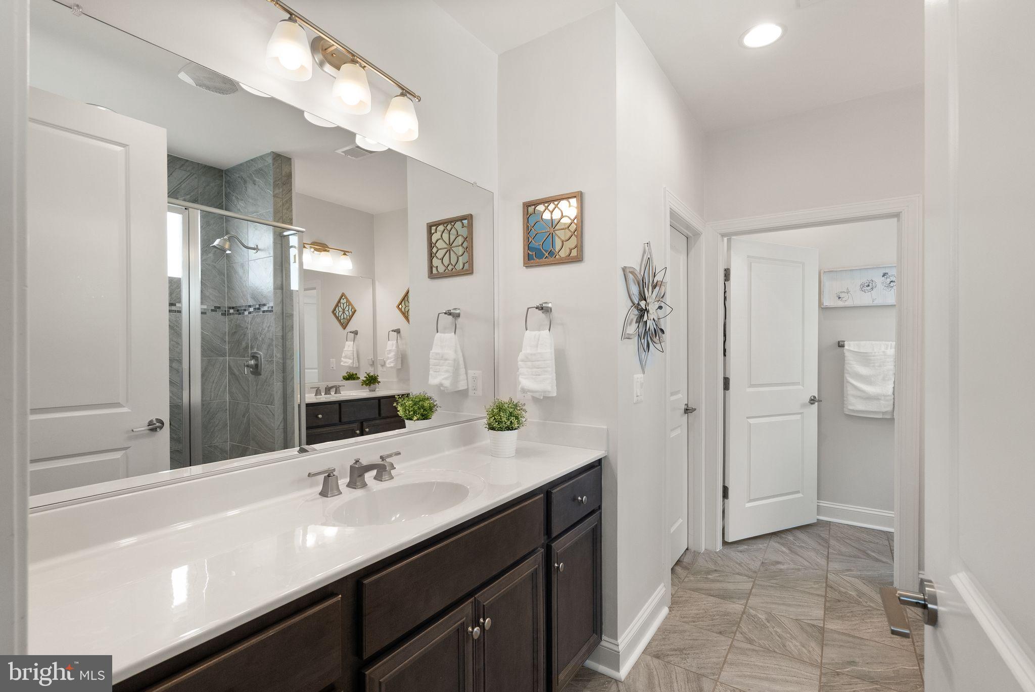 SHENANDOAH, LAKE FREDERICK - Residential