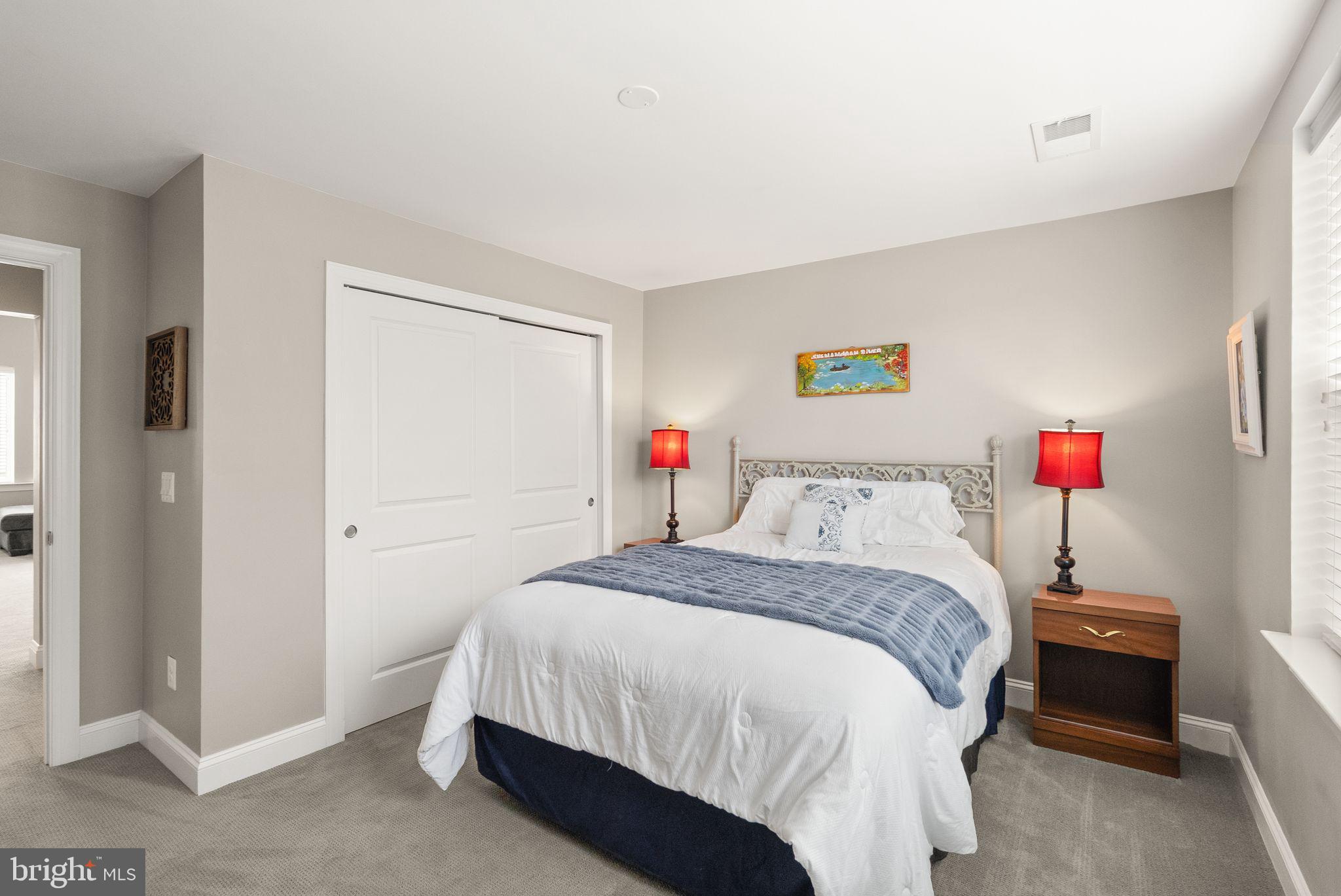 SHENANDOAH, LAKE FREDERICK - Residential