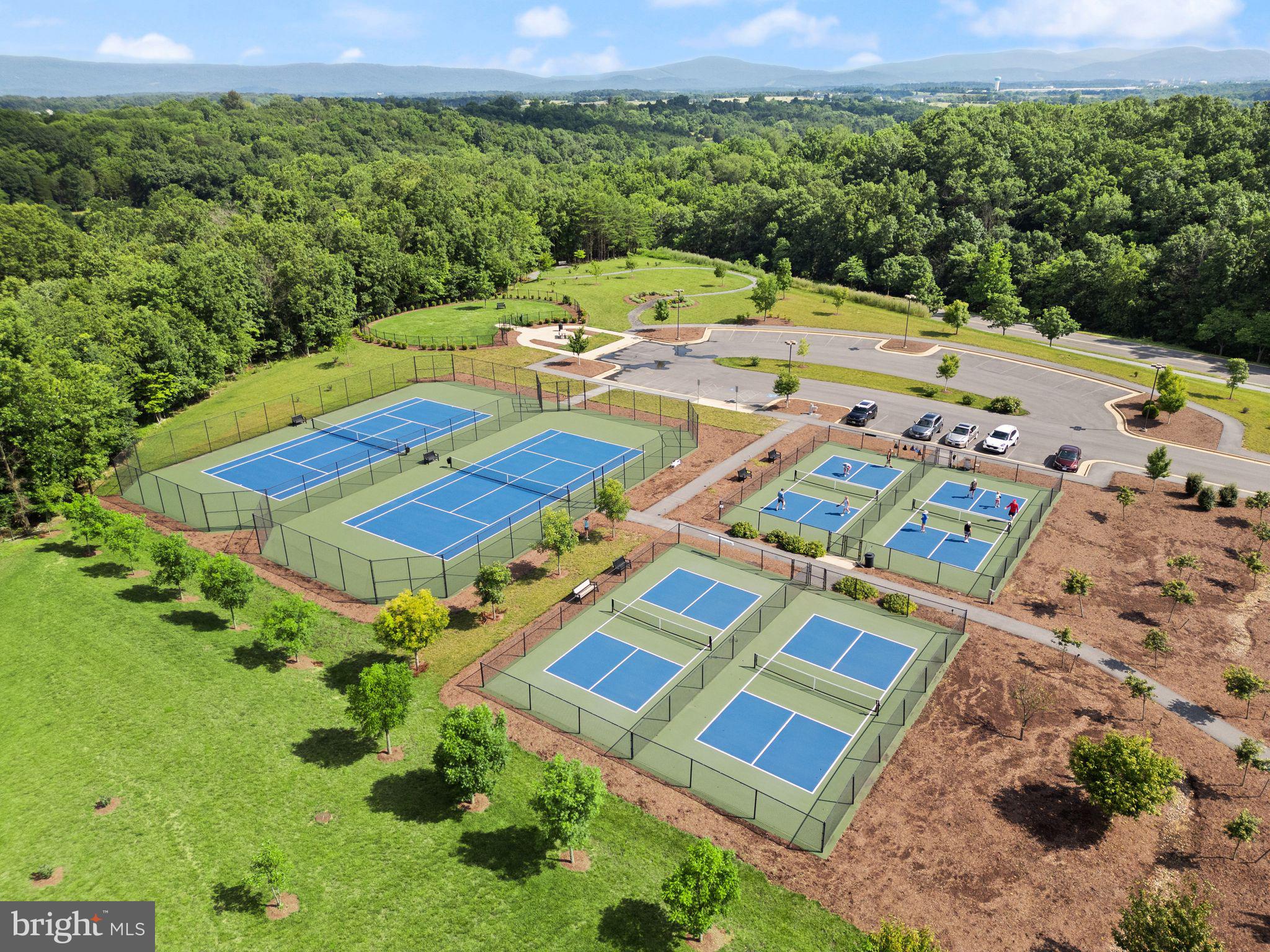 SHENANDOAH, LAKE FREDERICK - Residential