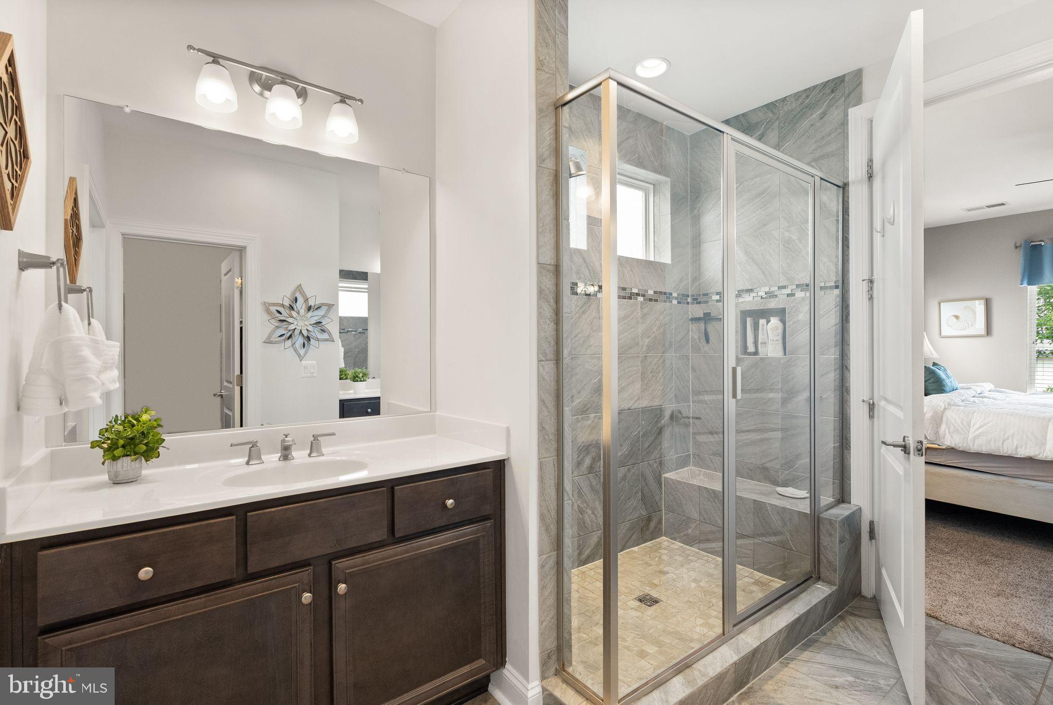 SHENANDOAH, LAKE FREDERICK - Residential