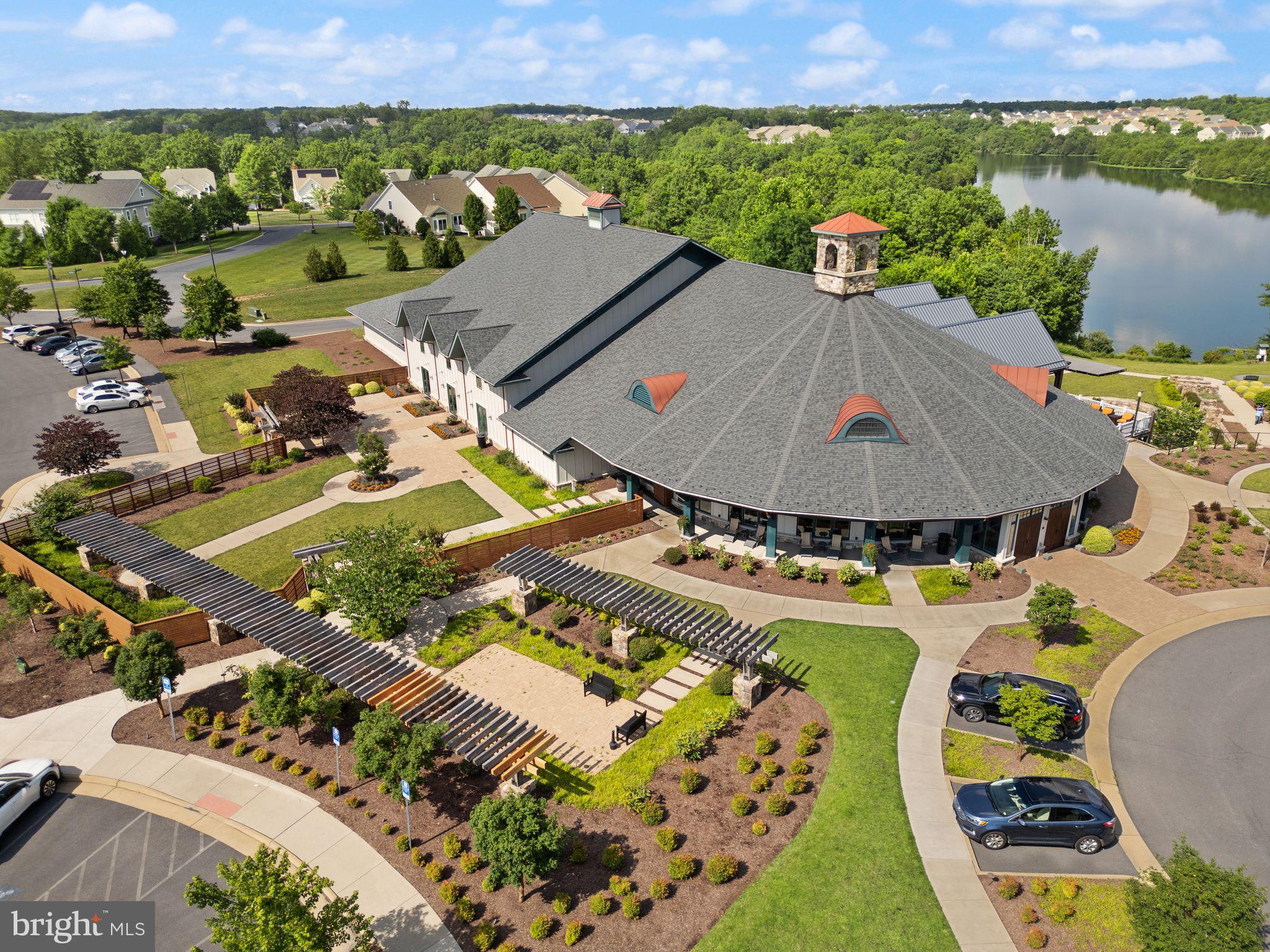 SHENANDOAH, LAKE FREDERICK - Residential