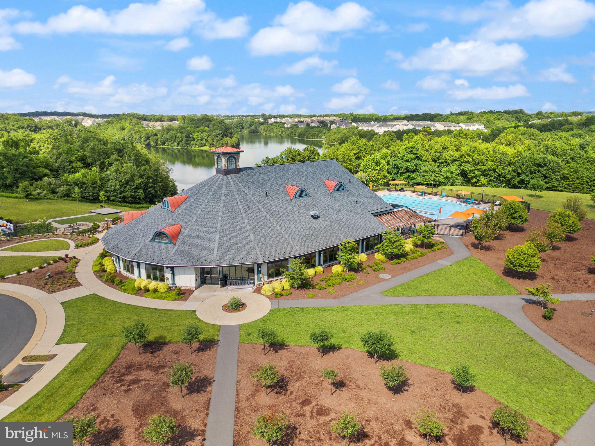 SHENANDOAH, LAKE FREDERICK - Residential