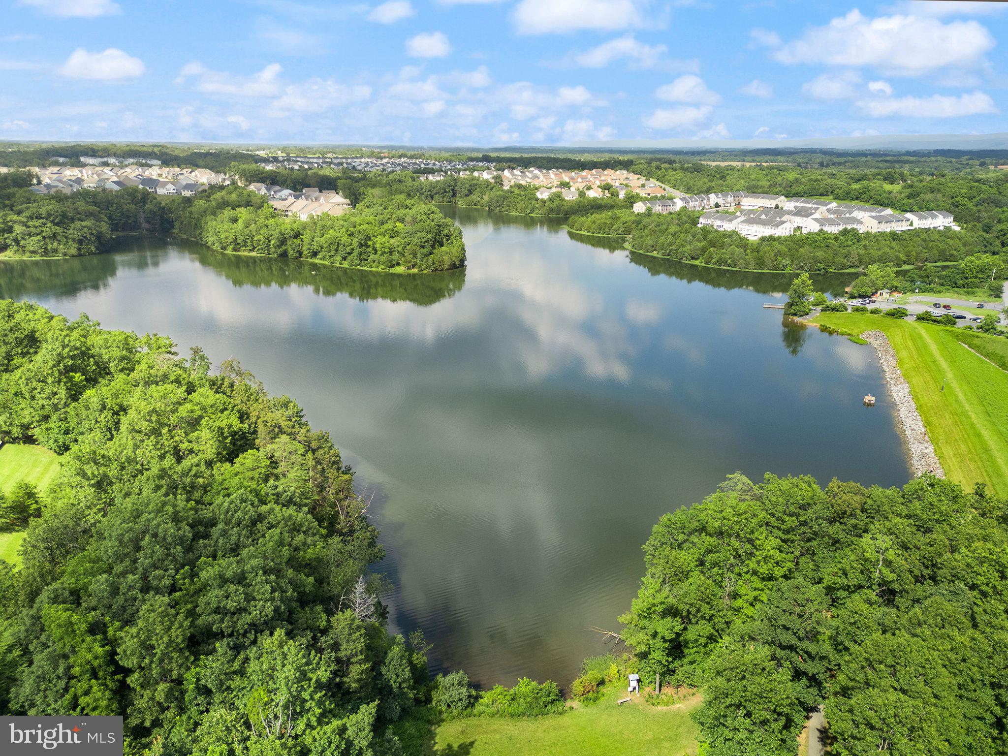 SHENANDOAH, LAKE FREDERICK - Residential