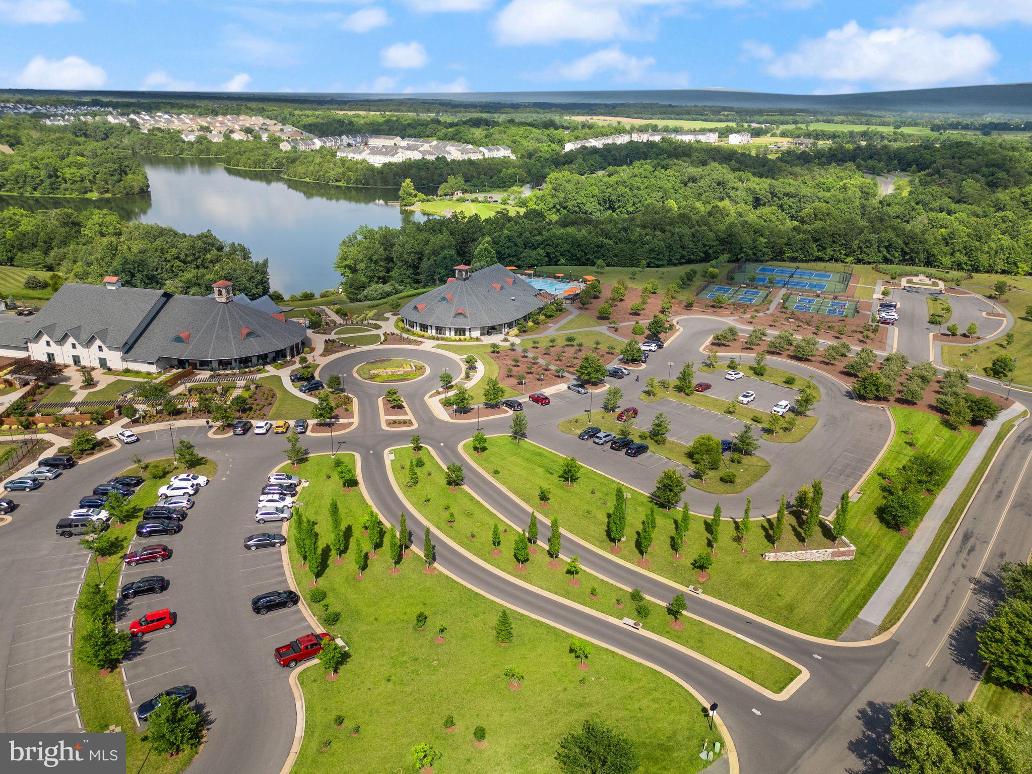 SHENANDOAH, LAKE FREDERICK - Residential