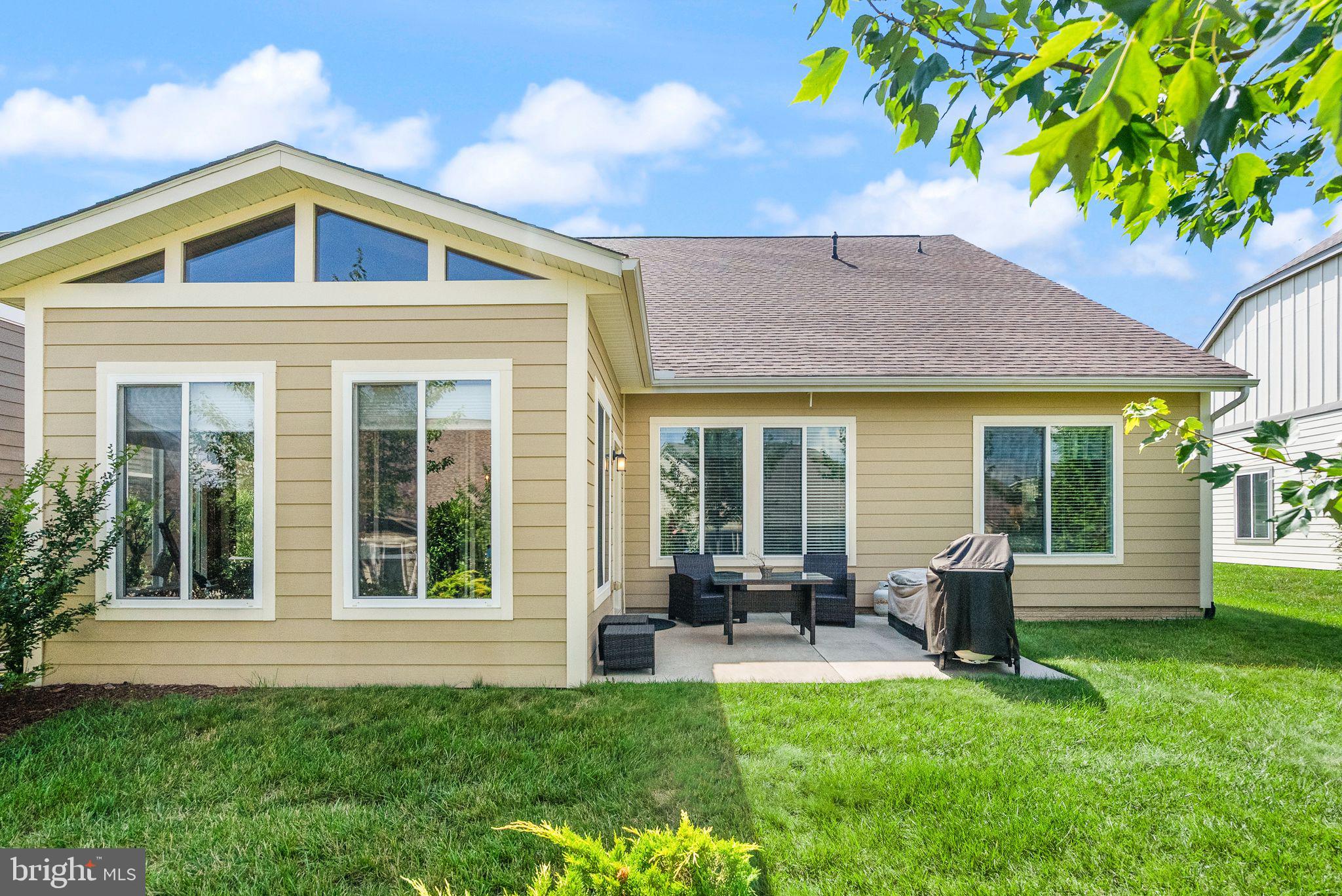 SHENANDOAH, LAKE FREDERICK - Residential