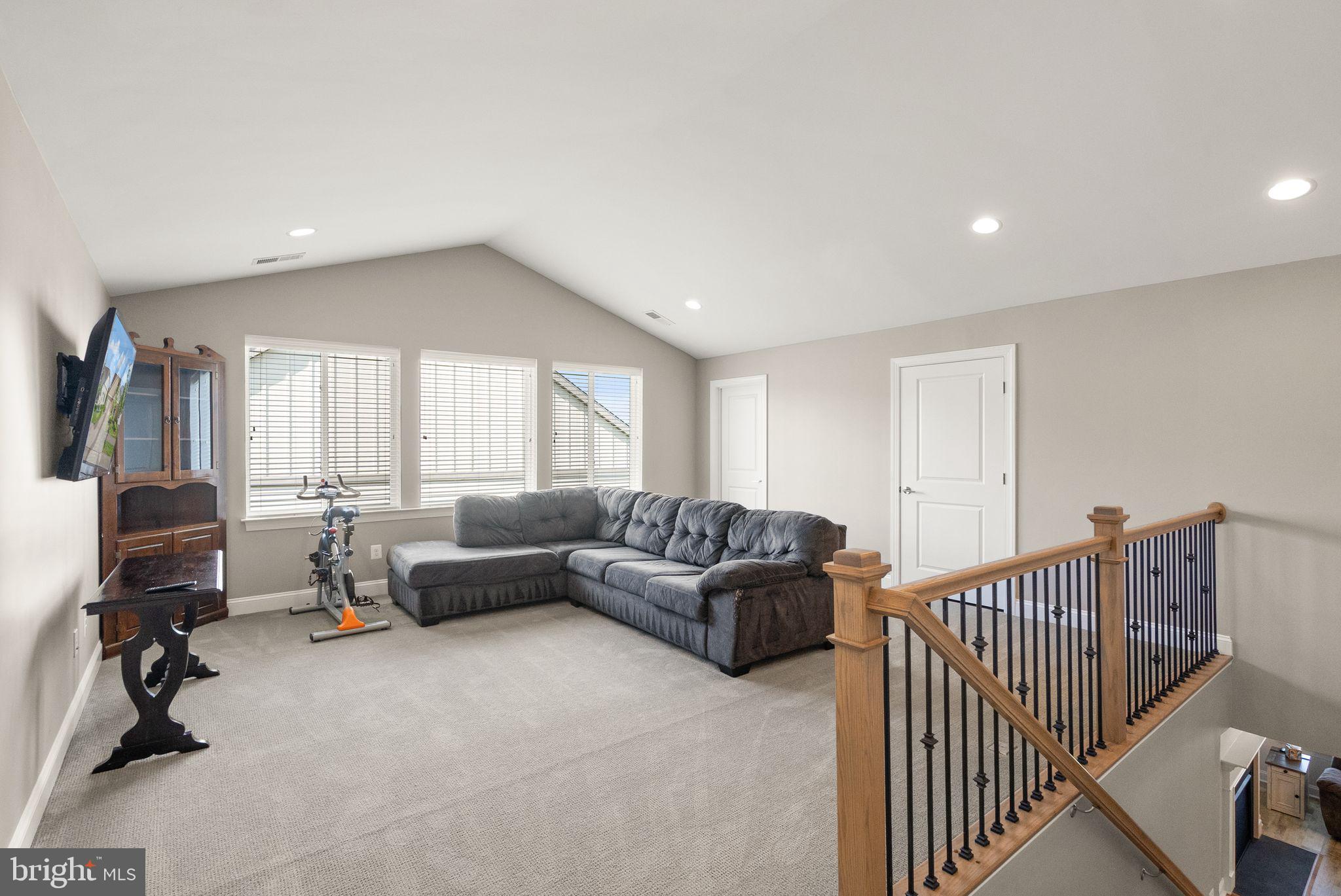 SHENANDOAH, LAKE FREDERICK - Residential