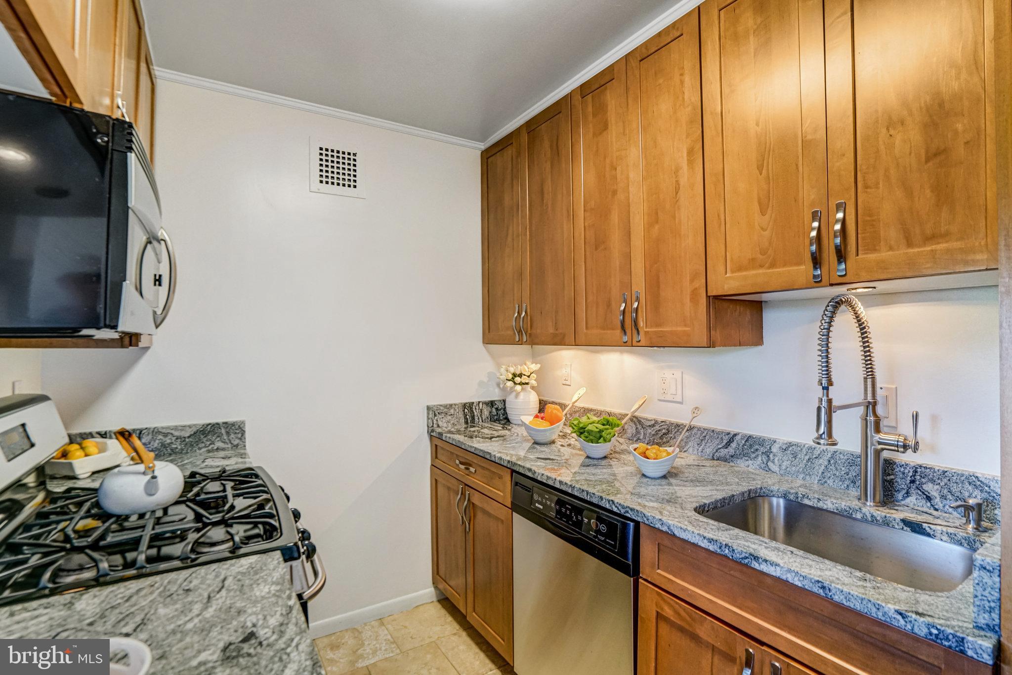 CARLYN PLACE - Residential