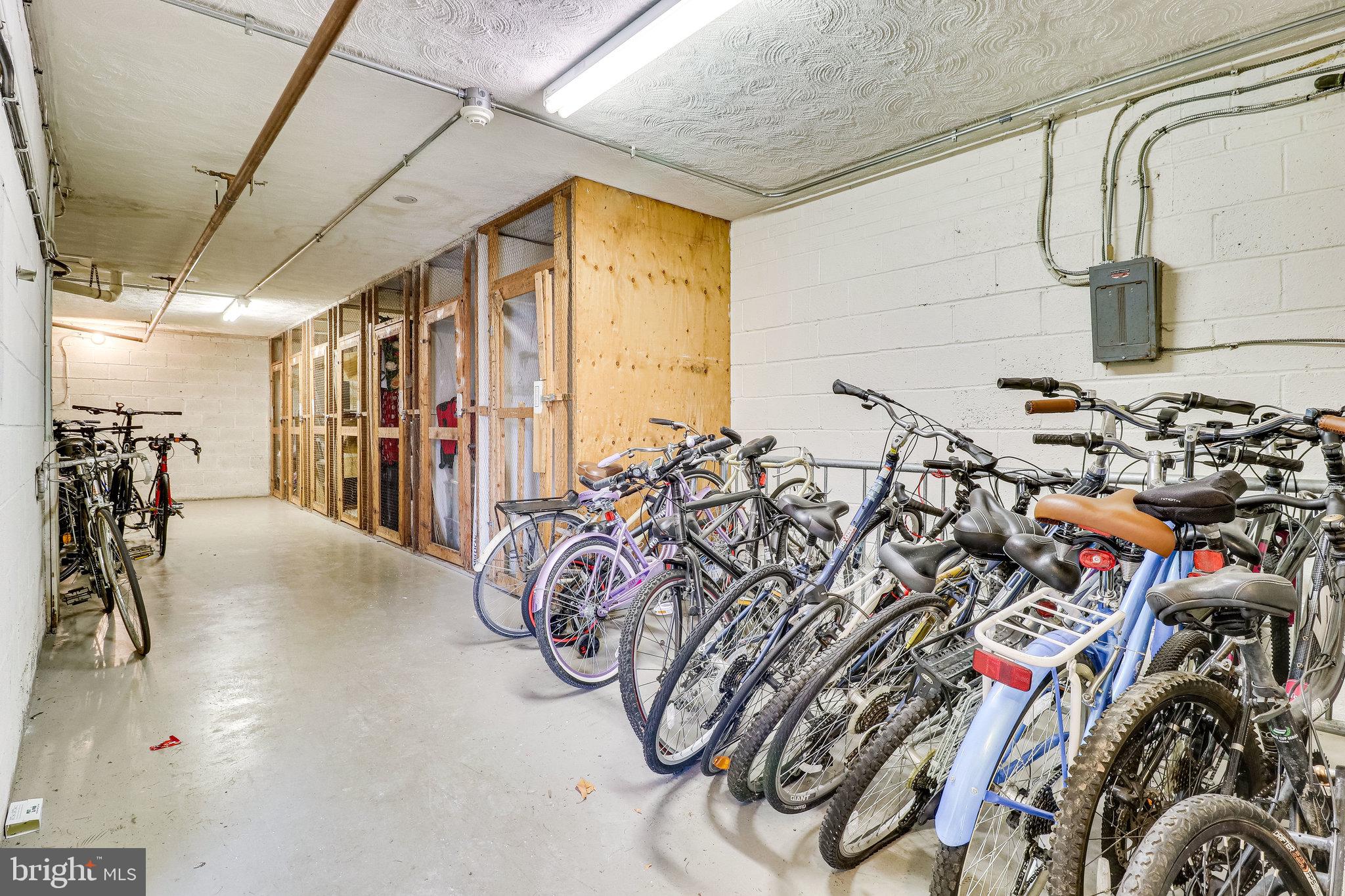 CARLYN PLACE - Residential