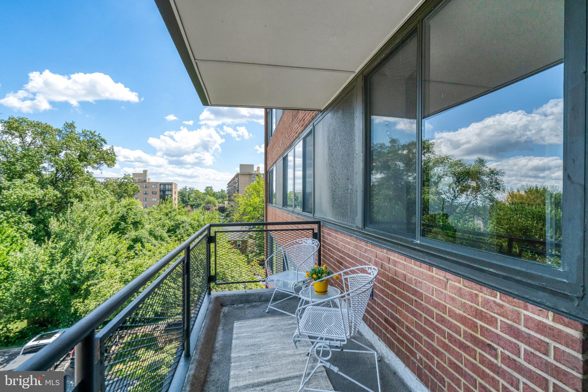 CARLYN PLACE - Residential