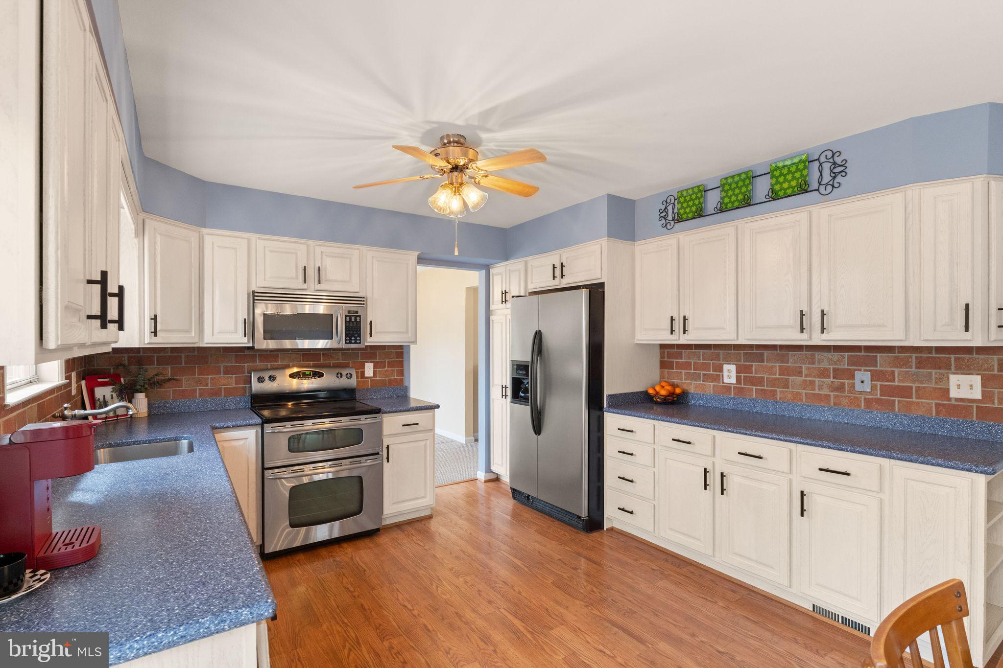 BURKE STATION SQUARE - Residential