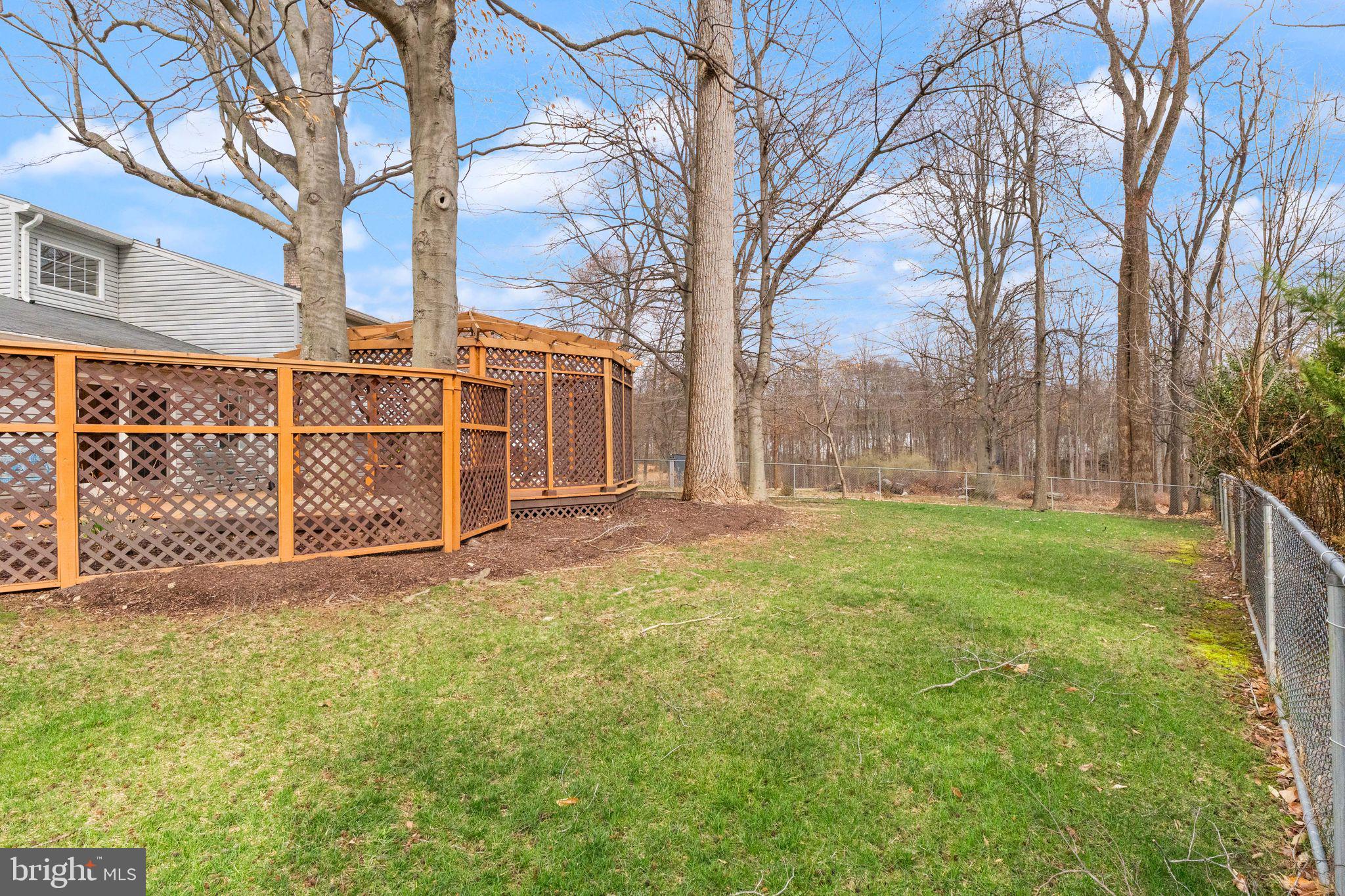 BURKE STATION SQUARE - Residential