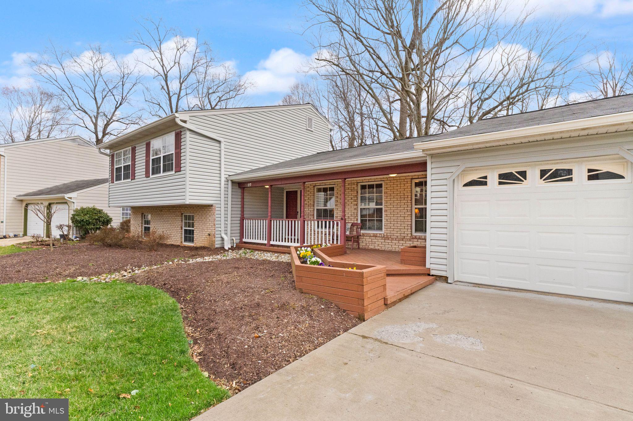 BURKE STATION SQUARE - Residential