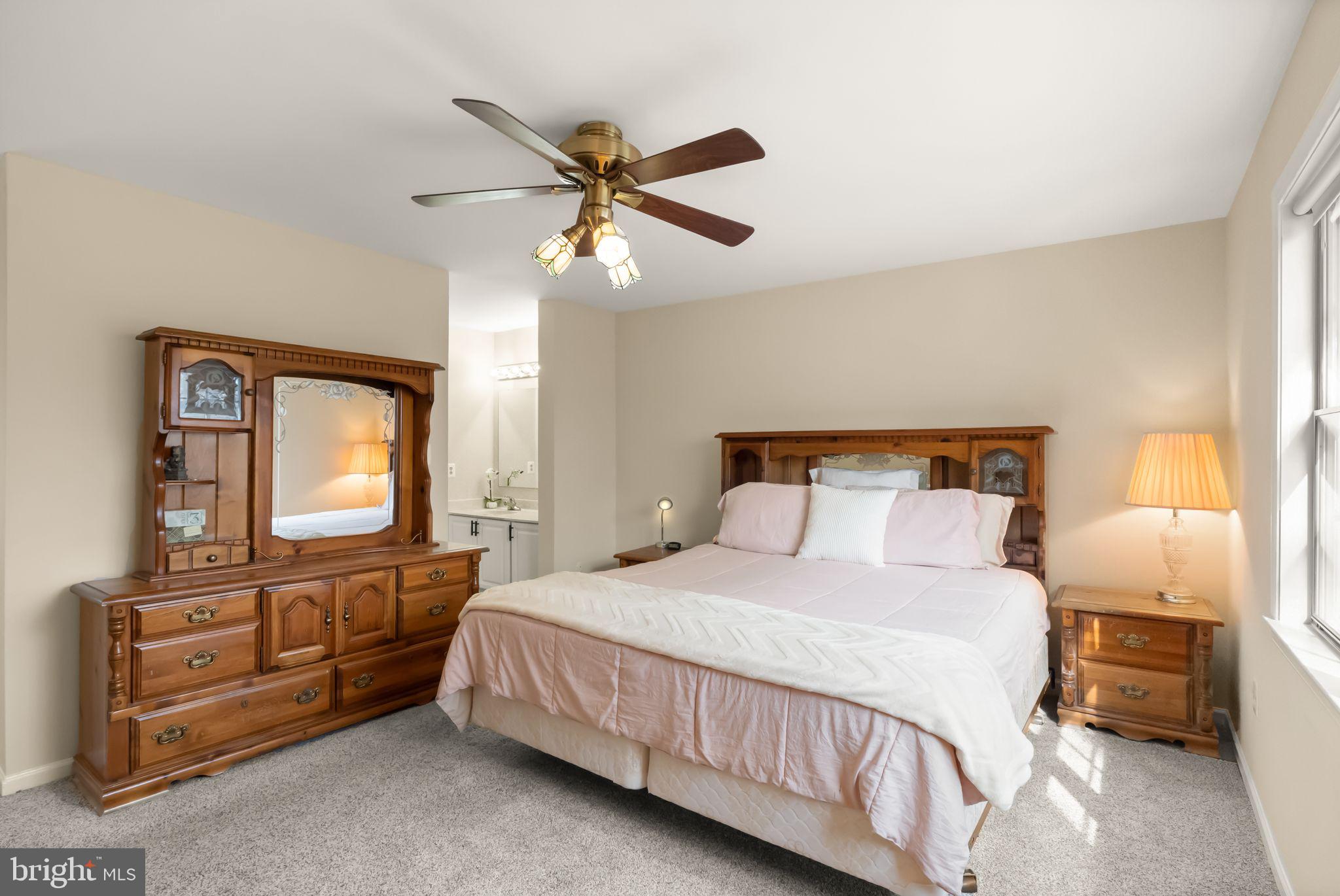 BURKE STATION SQUARE - Residential