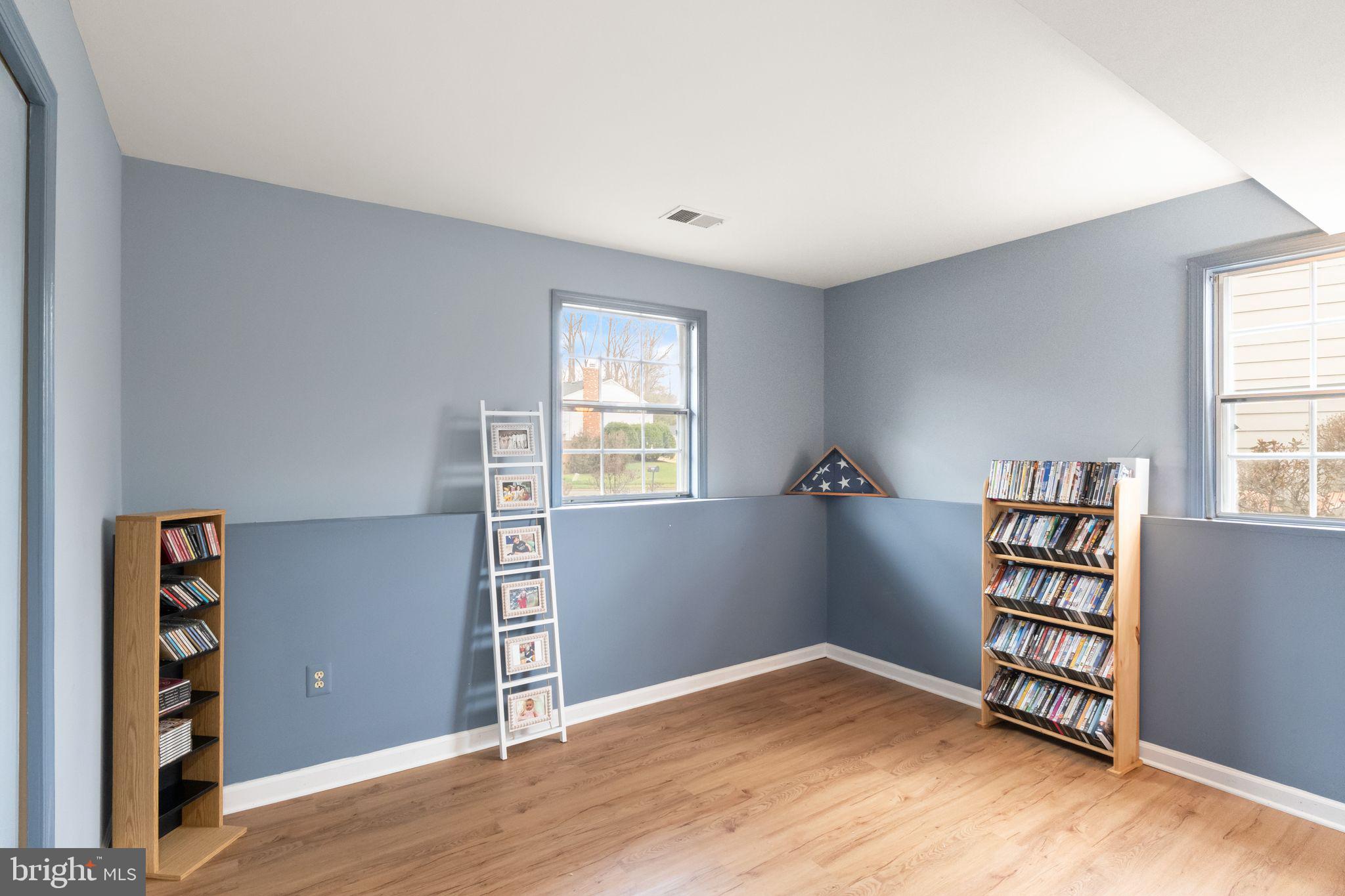 BURKE STATION SQUARE - Residential