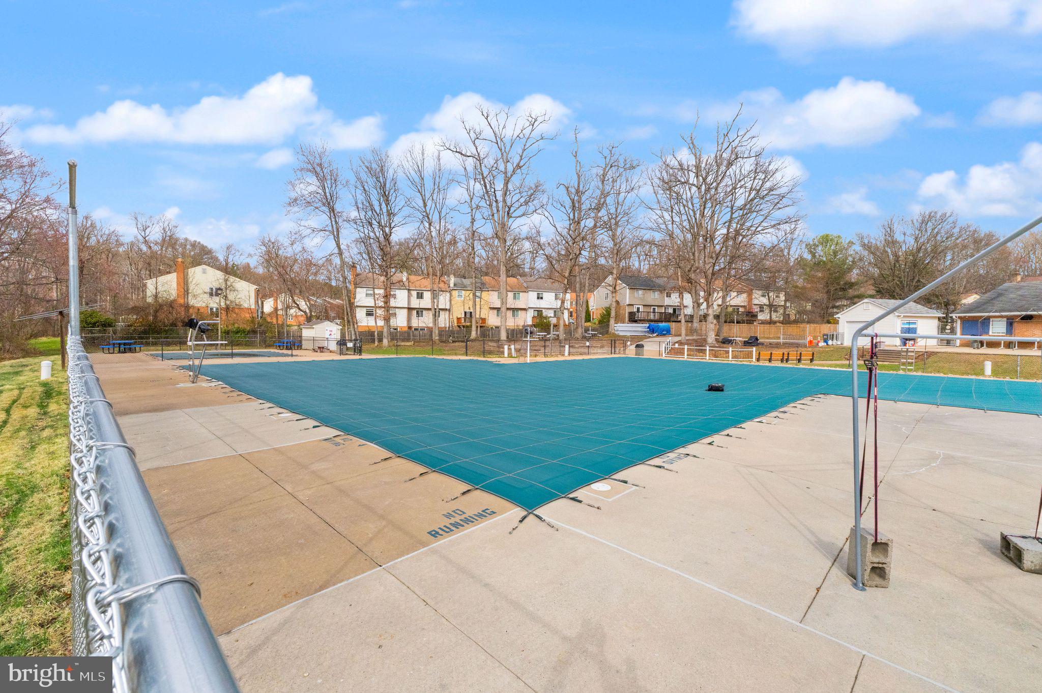 BURKE STATION SQUARE - Residential