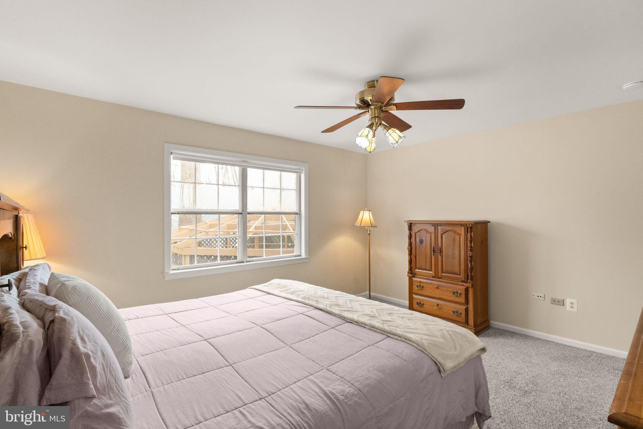 BURKE STATION SQUARE - Residential