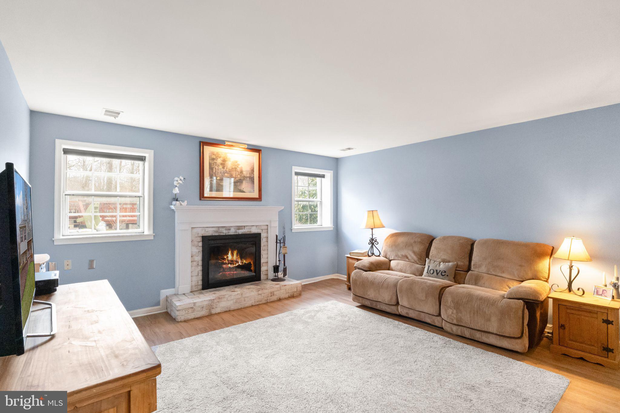 BURKE STATION SQUARE - Residential