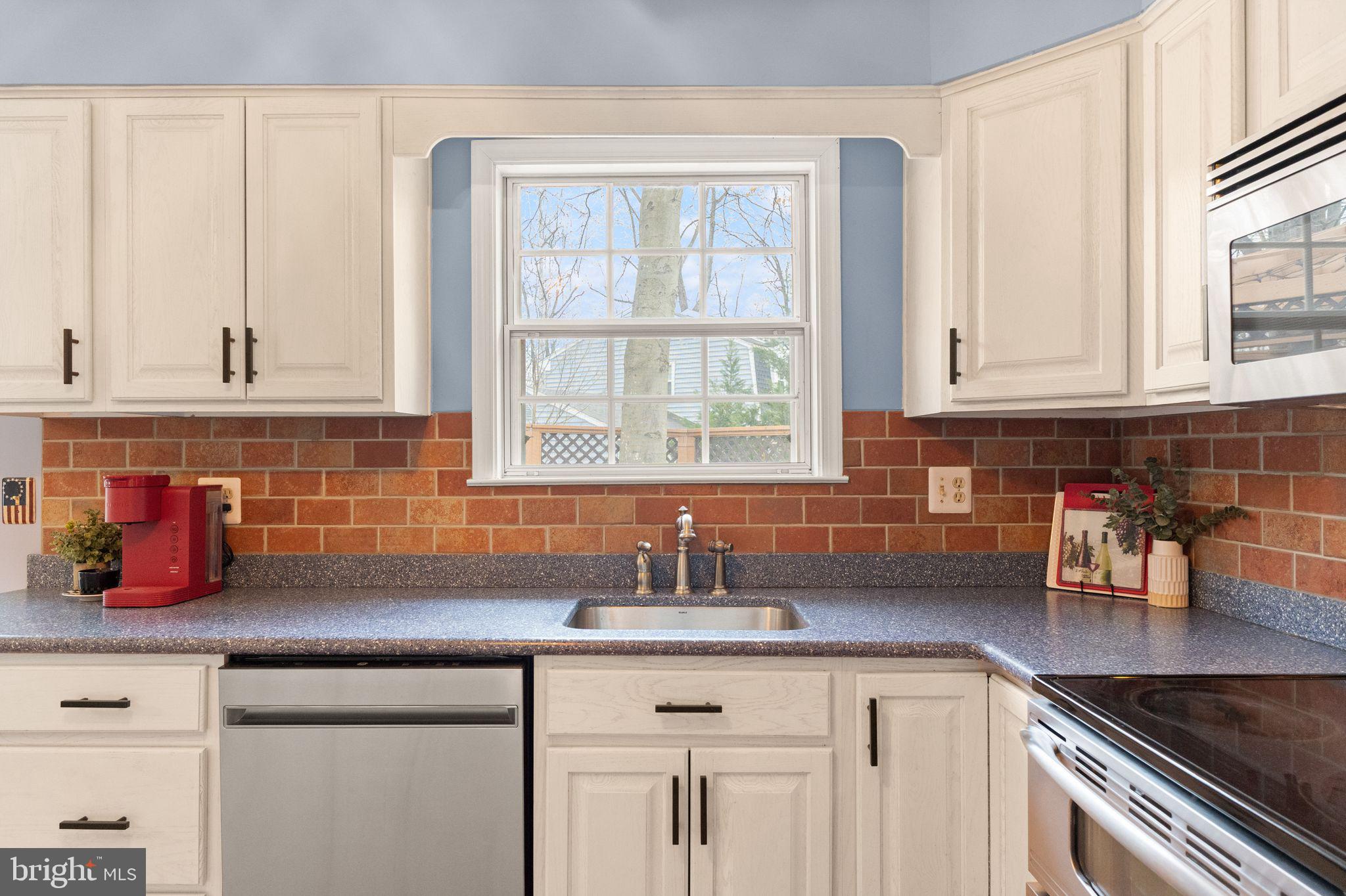 BURKE STATION SQUARE - Residential