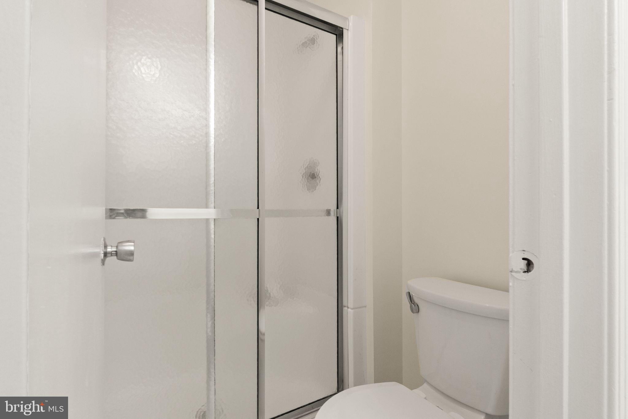 BURKE STATION SQUARE - Residential