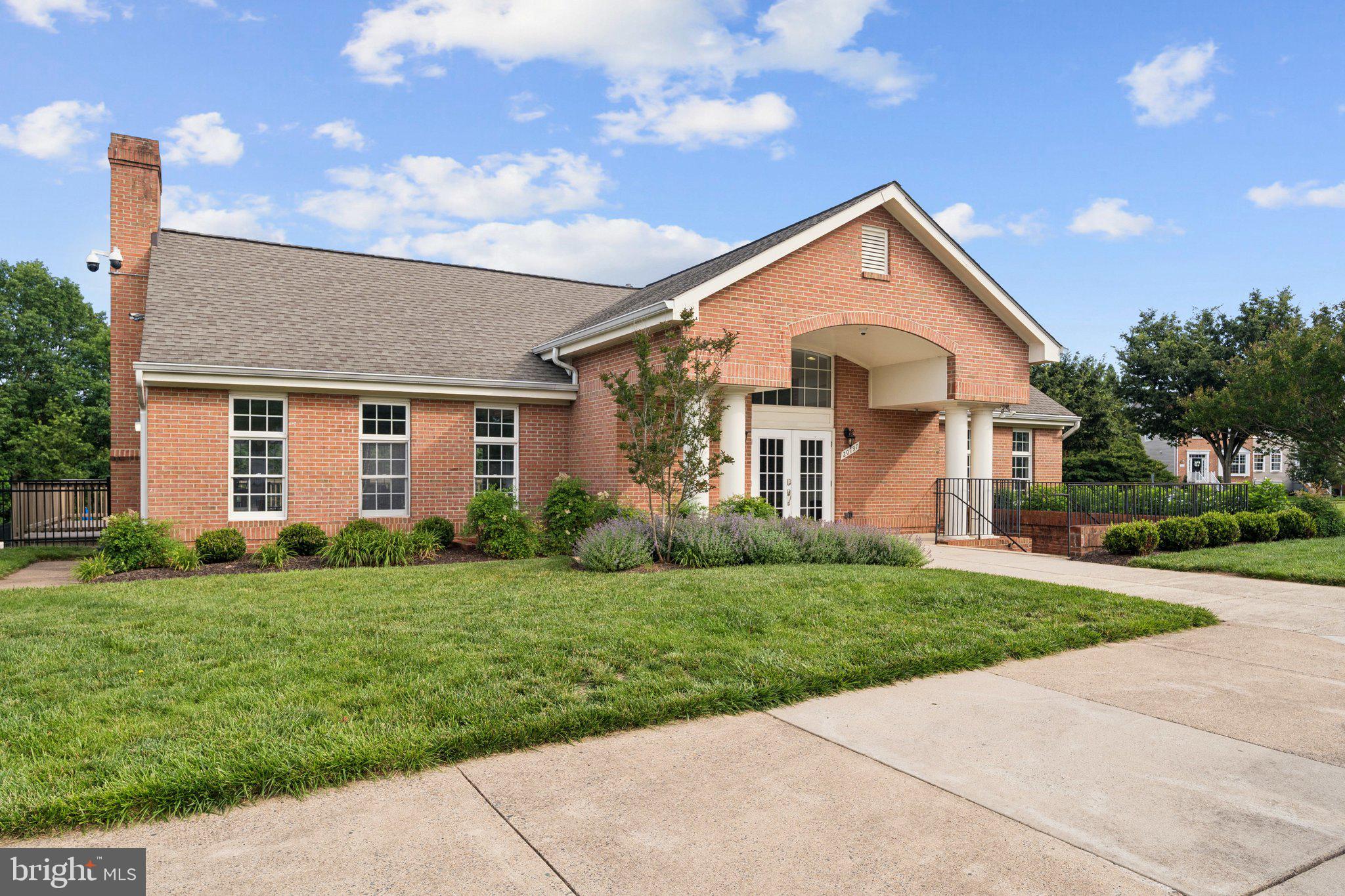 GREAT FALLS CHASE - Residential