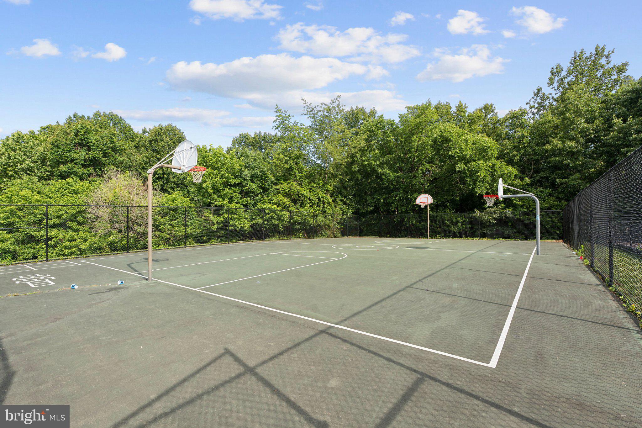 GREAT FALLS CHASE - Residential