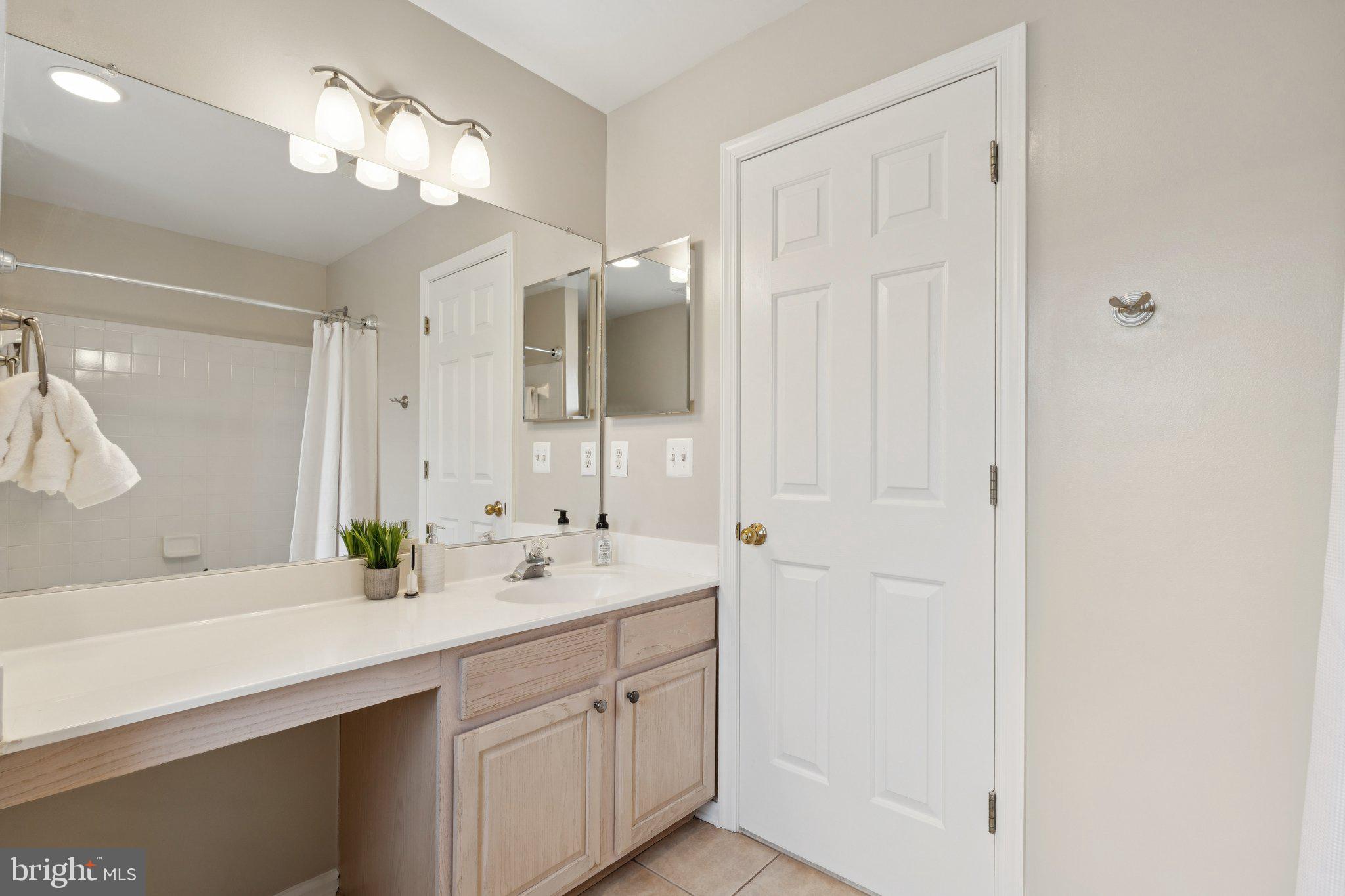 GREAT FALLS CHASE - Residential