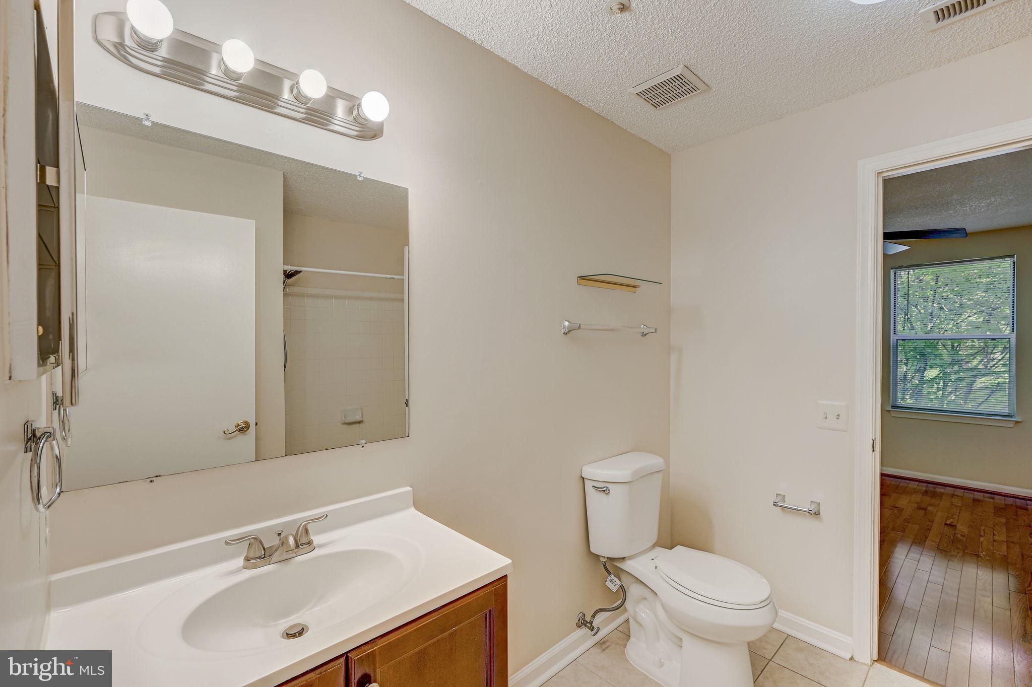 CHURCHILL VIEW - Residential Lease