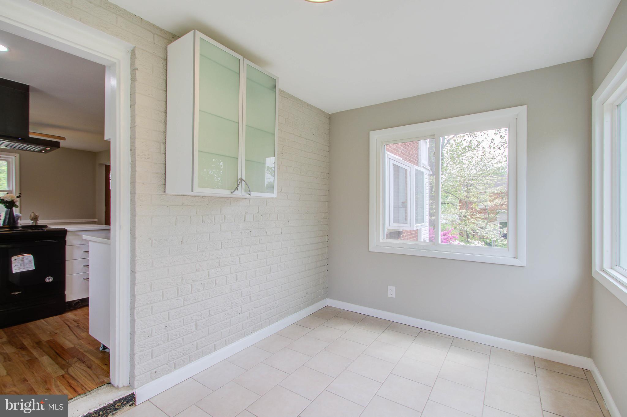 WHEATON HILLS - Residential