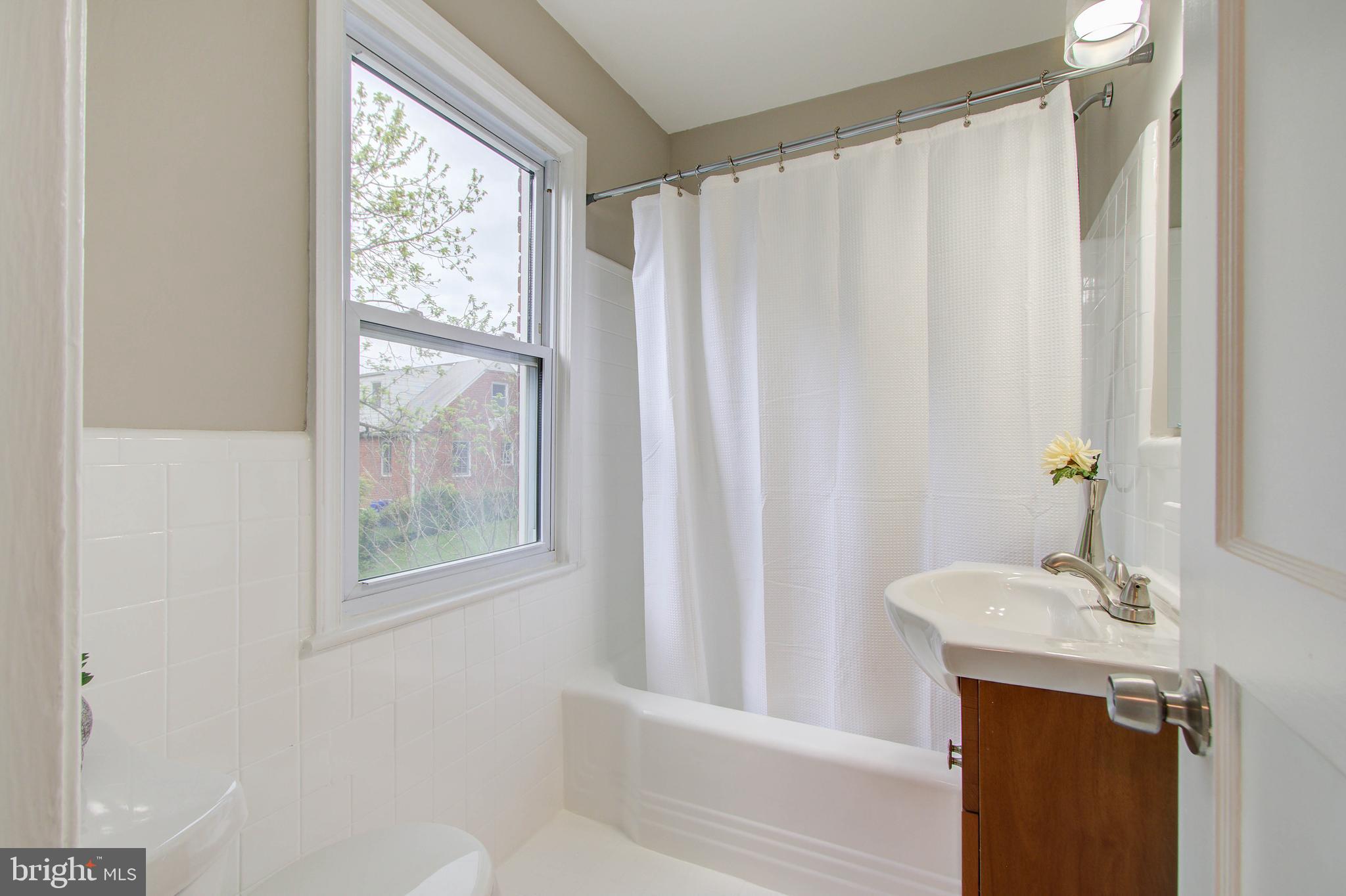 WHEATON HILLS - Residential