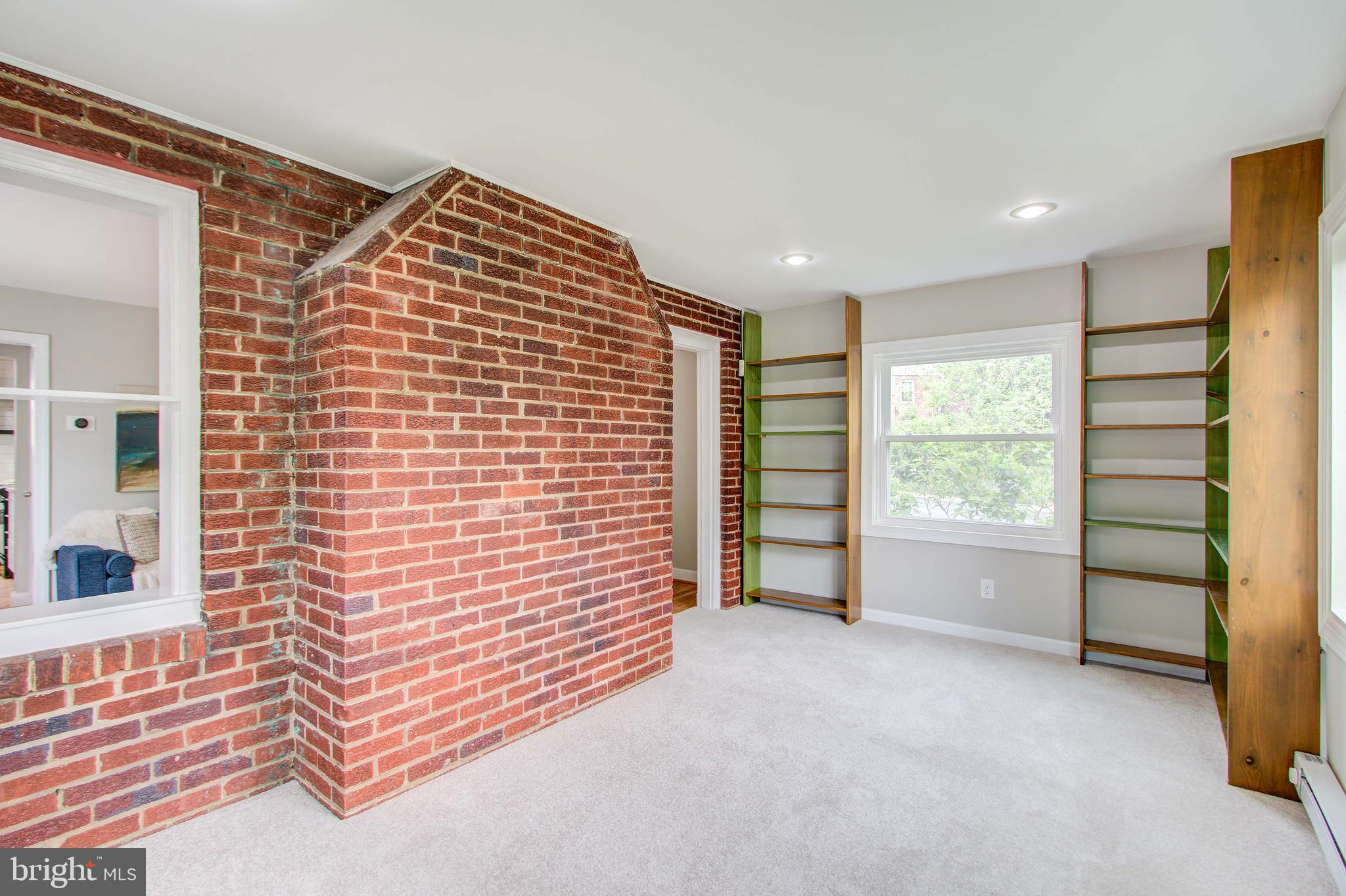 WHEATON HILLS - Residential