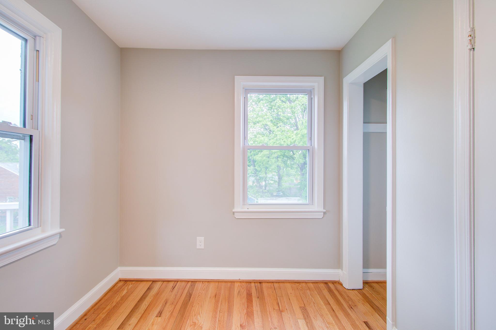 WHEATON HILLS - Residential