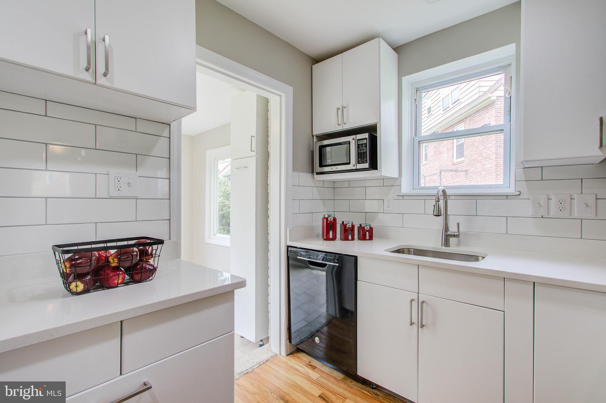 WHEATON HILLS - Residential