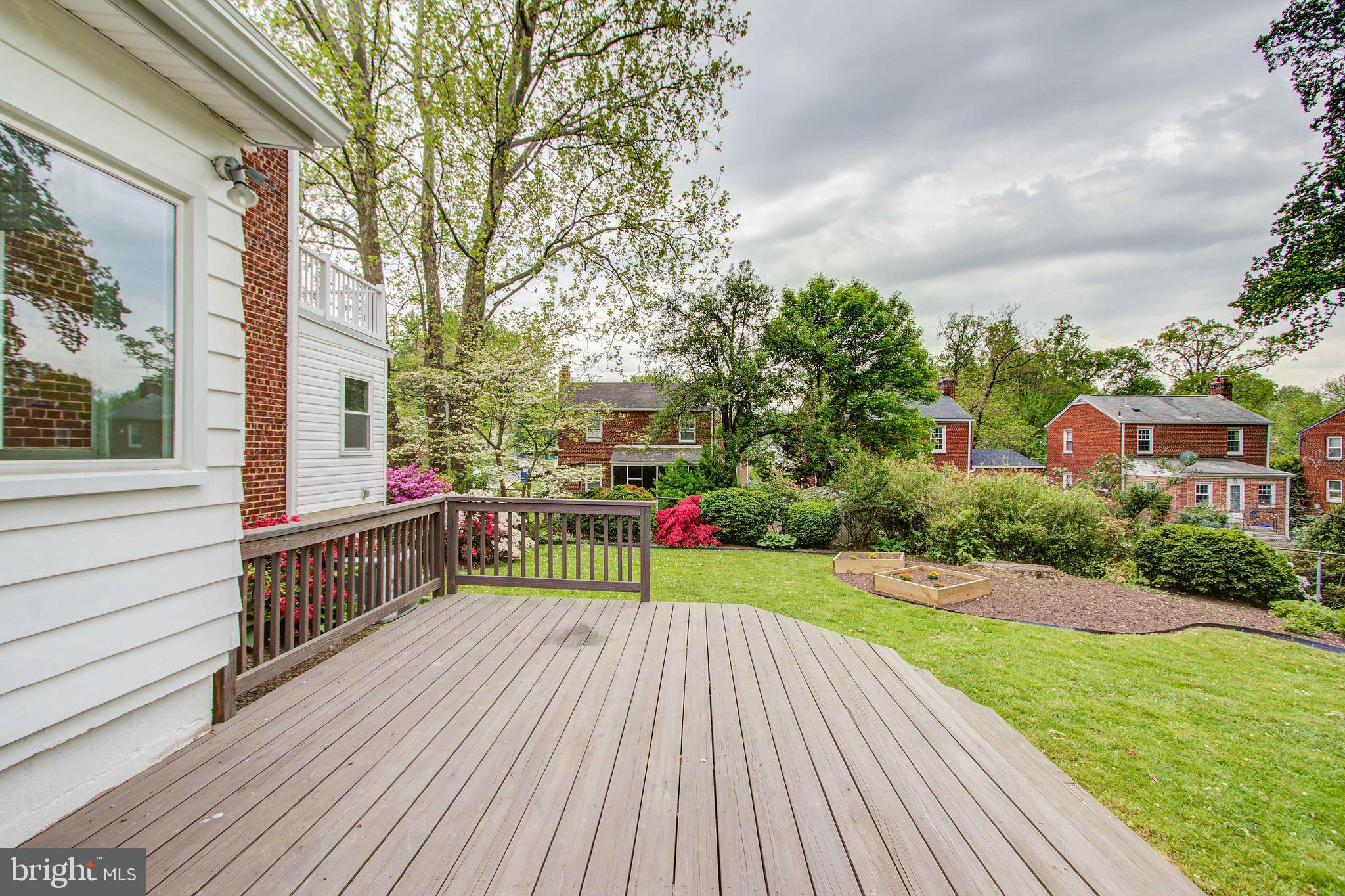 WHEATON HILLS - Residential