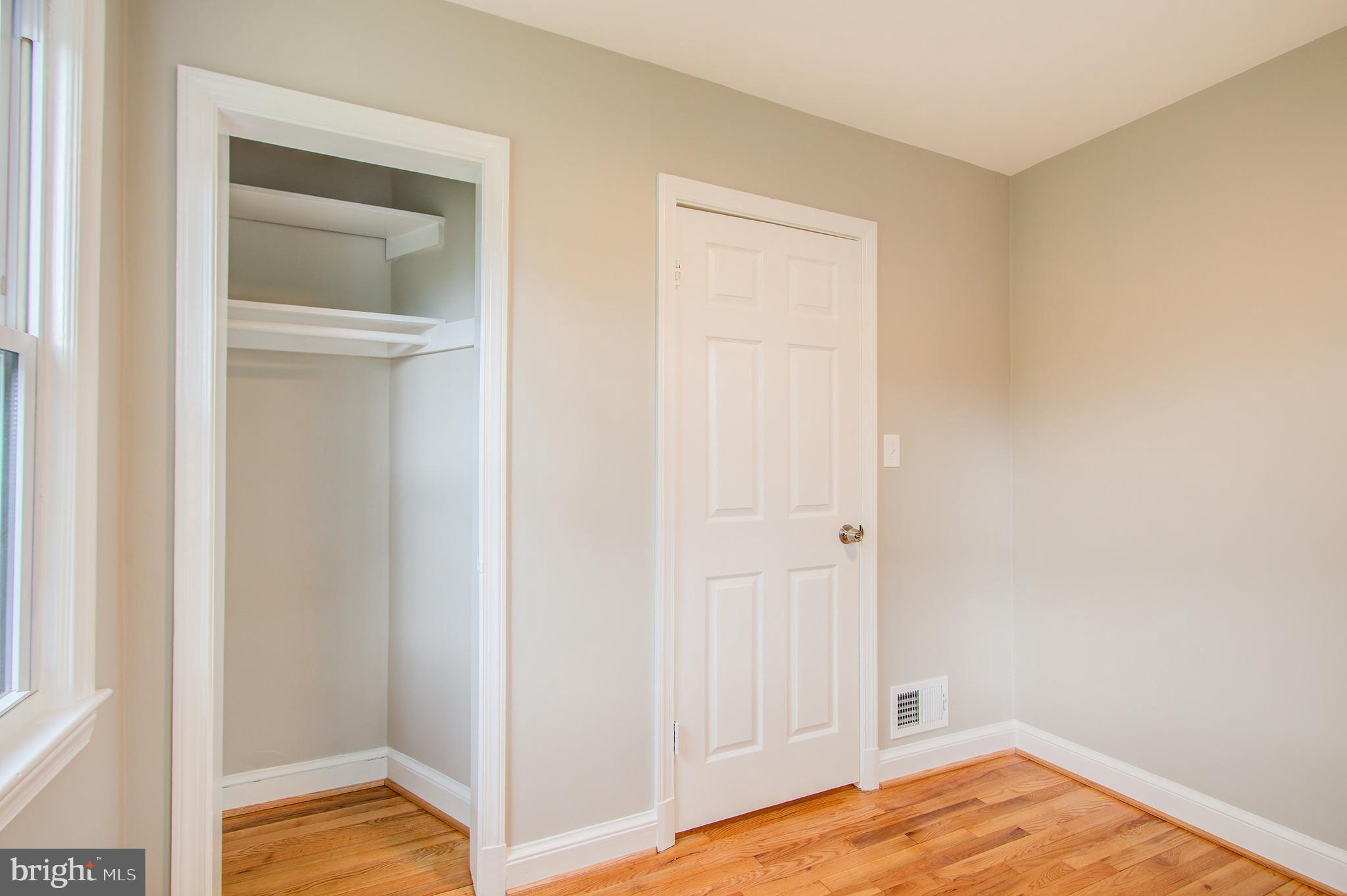 WHEATON HILLS - Residential