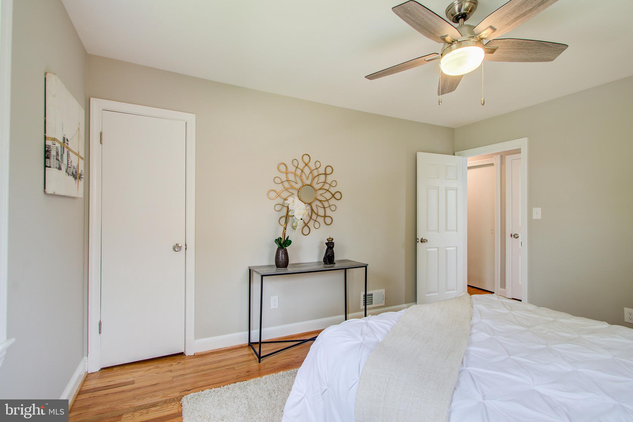 WHEATON HILLS - Residential