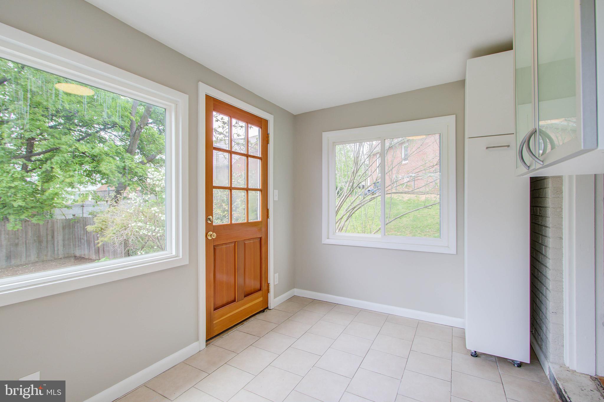 WHEATON HILLS - Residential