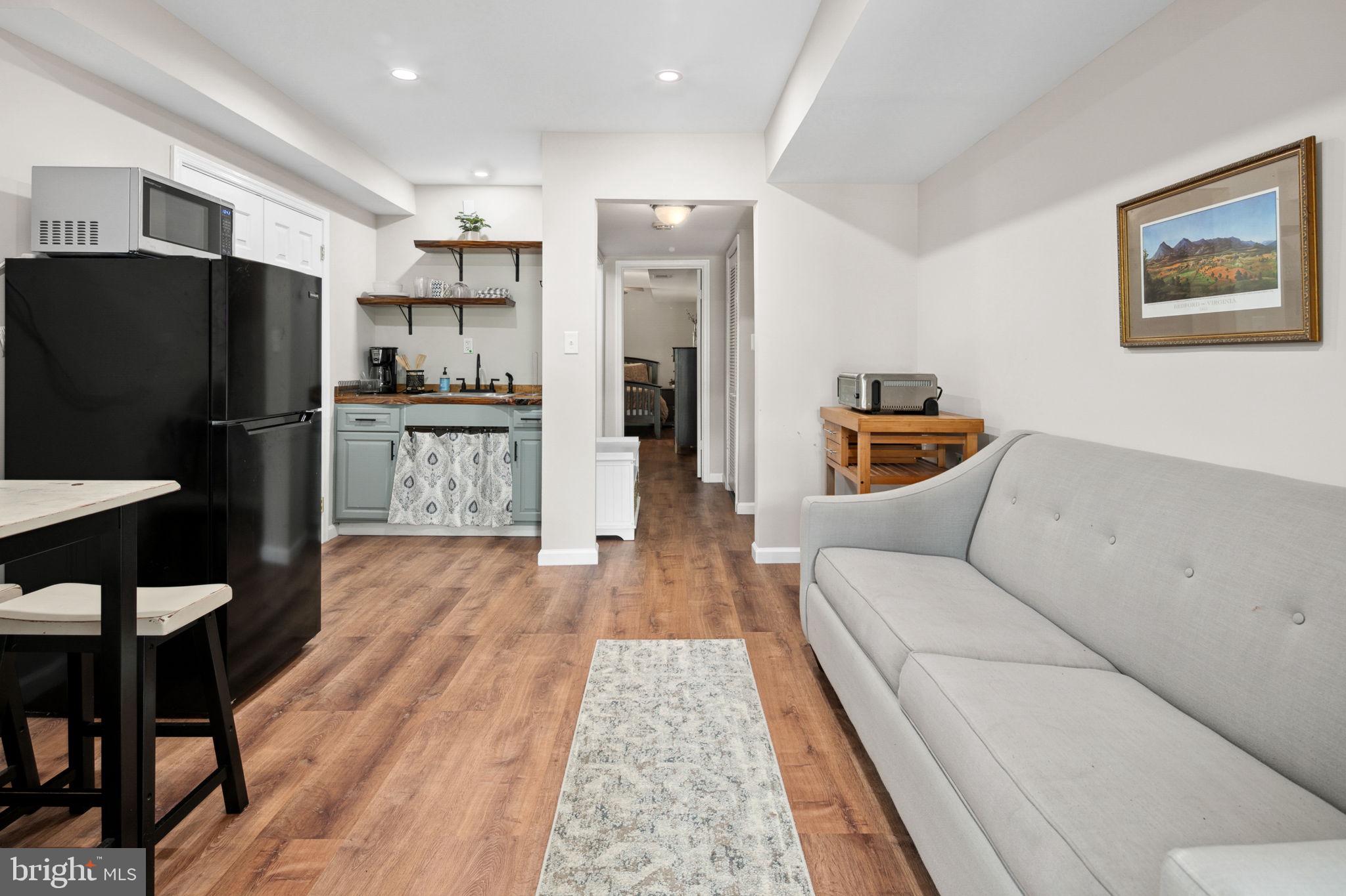 HENSLEY ESTATE - Residential