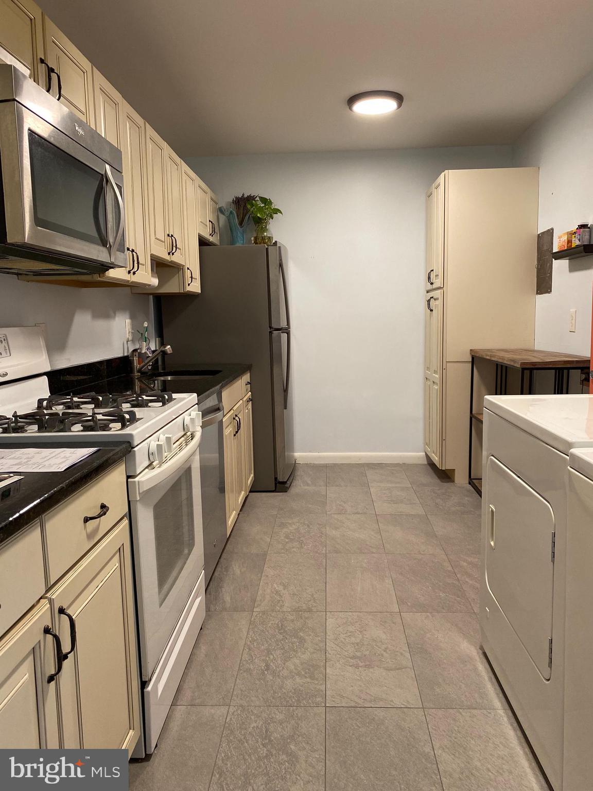 HUNTERS WOODS VILLAGE - Residential