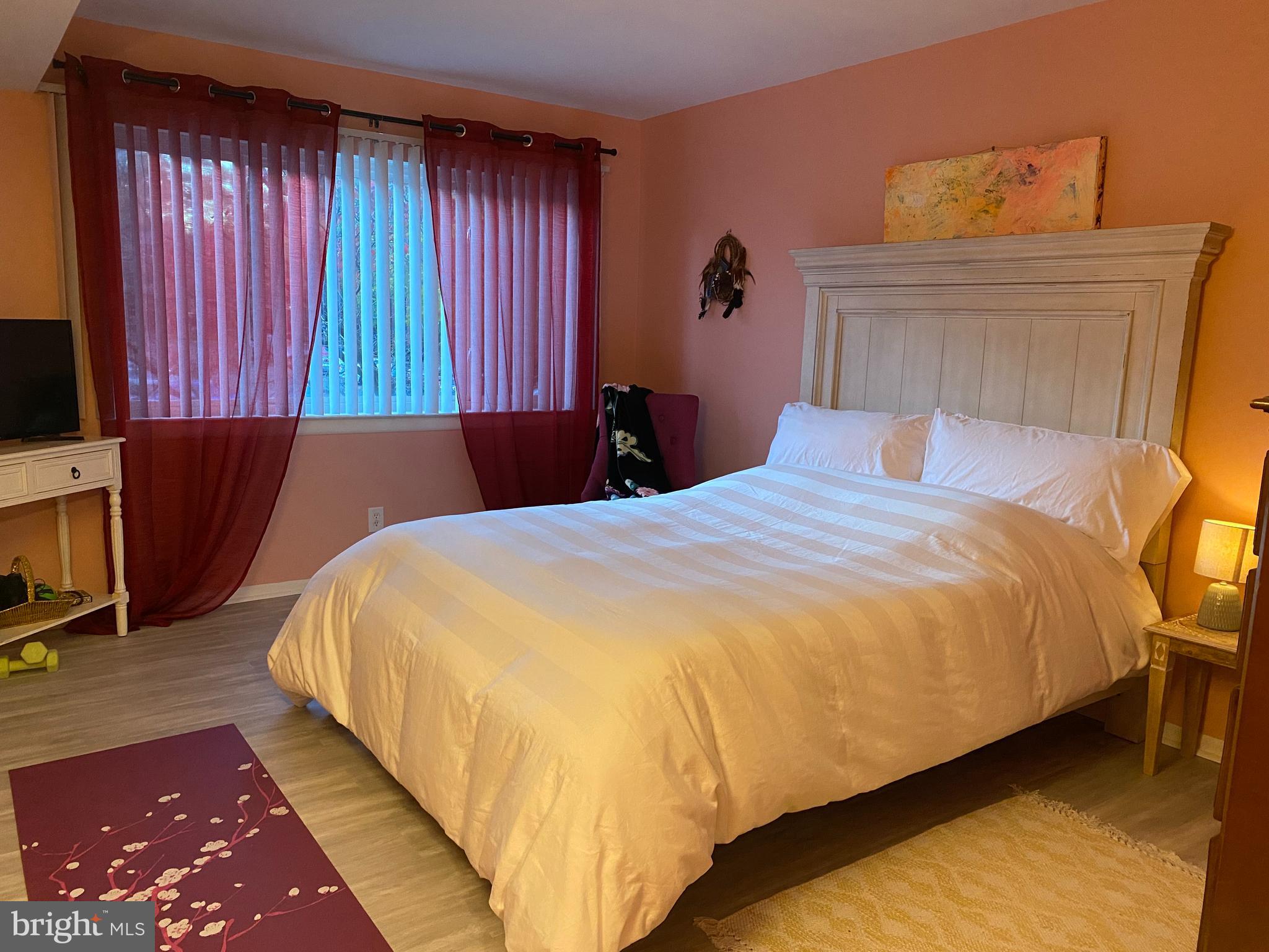 HUNTERS WOODS VILLAGE - Residential