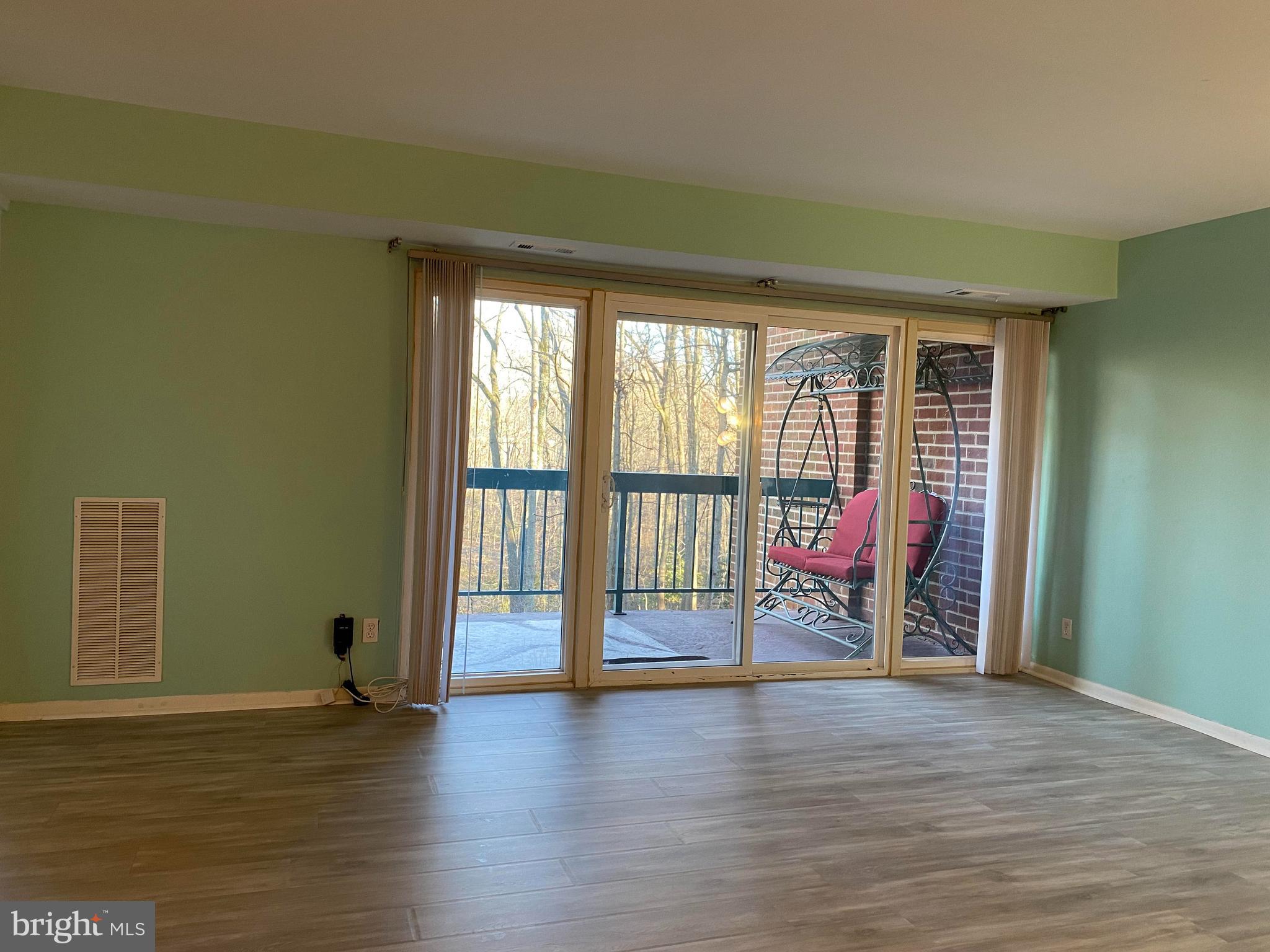 HUNTERS WOODS VILLAGE - Residential