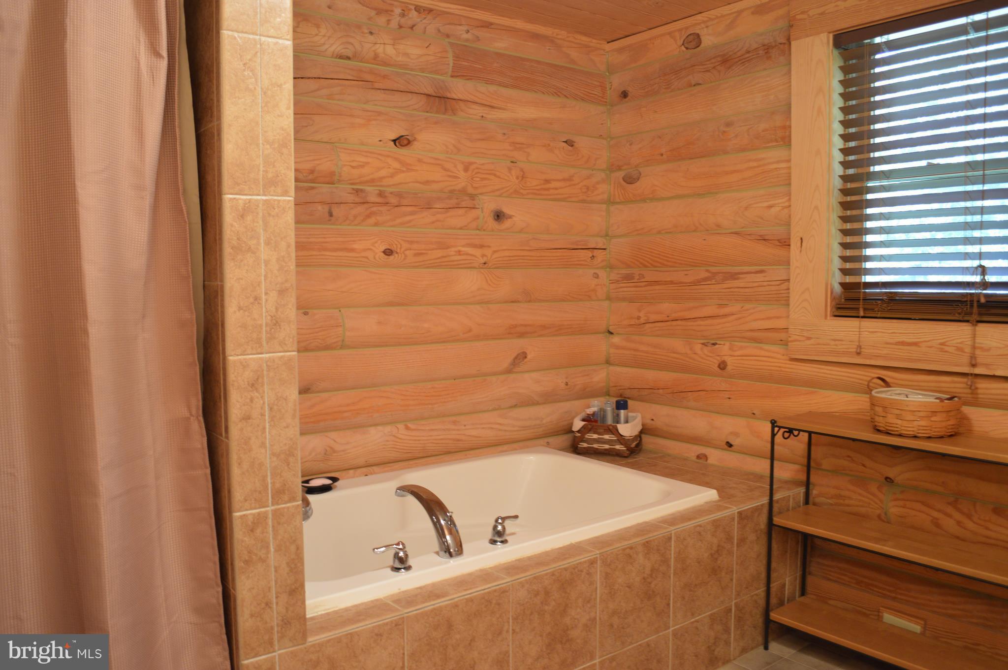 BERRY STREET CONDOMINIUMS - Residential Lease