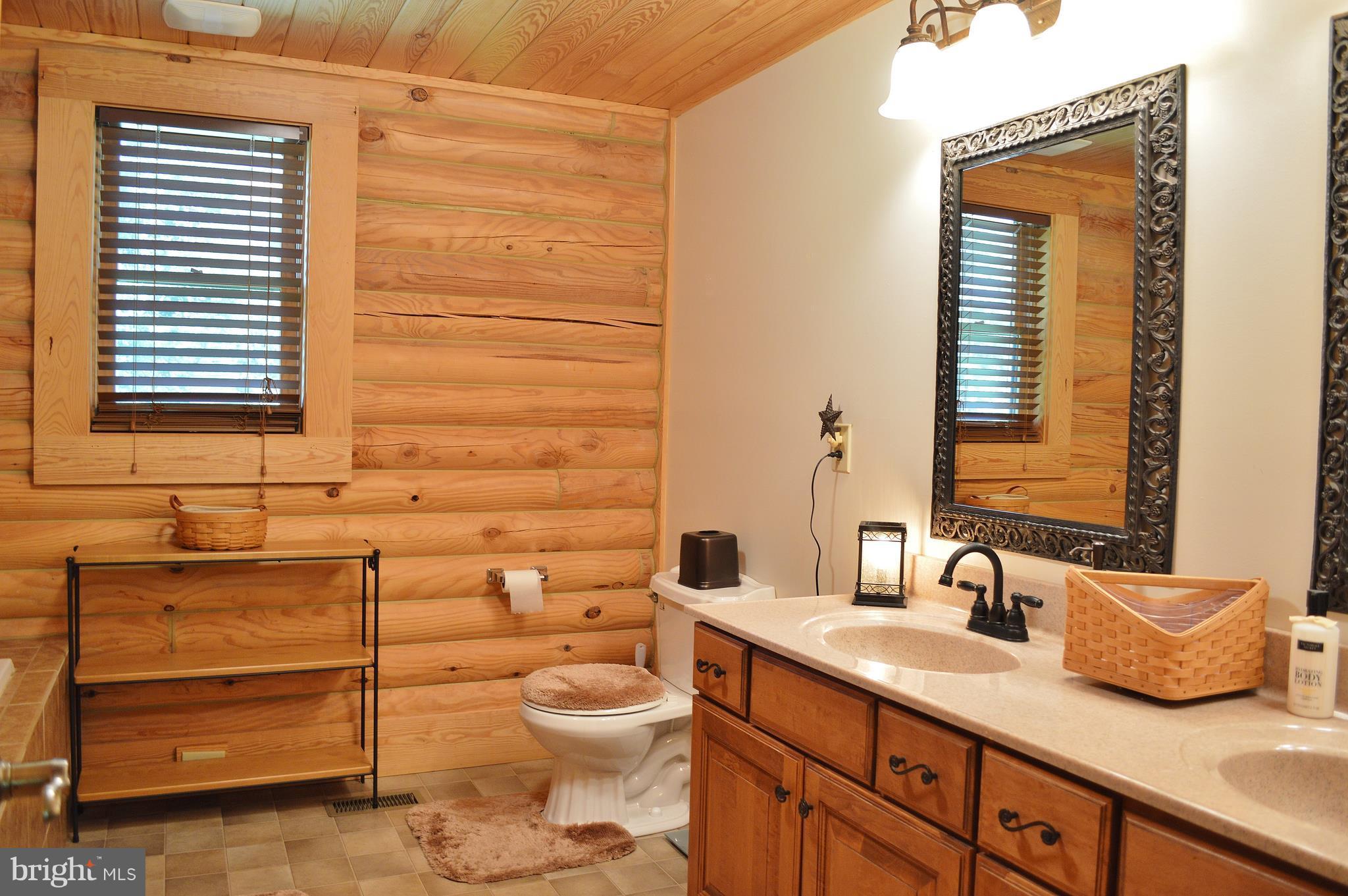 BERRY STREET CONDOMINIUMS - Residential Lease